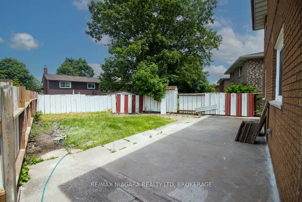 510 Queen Victoria Drive, #Main