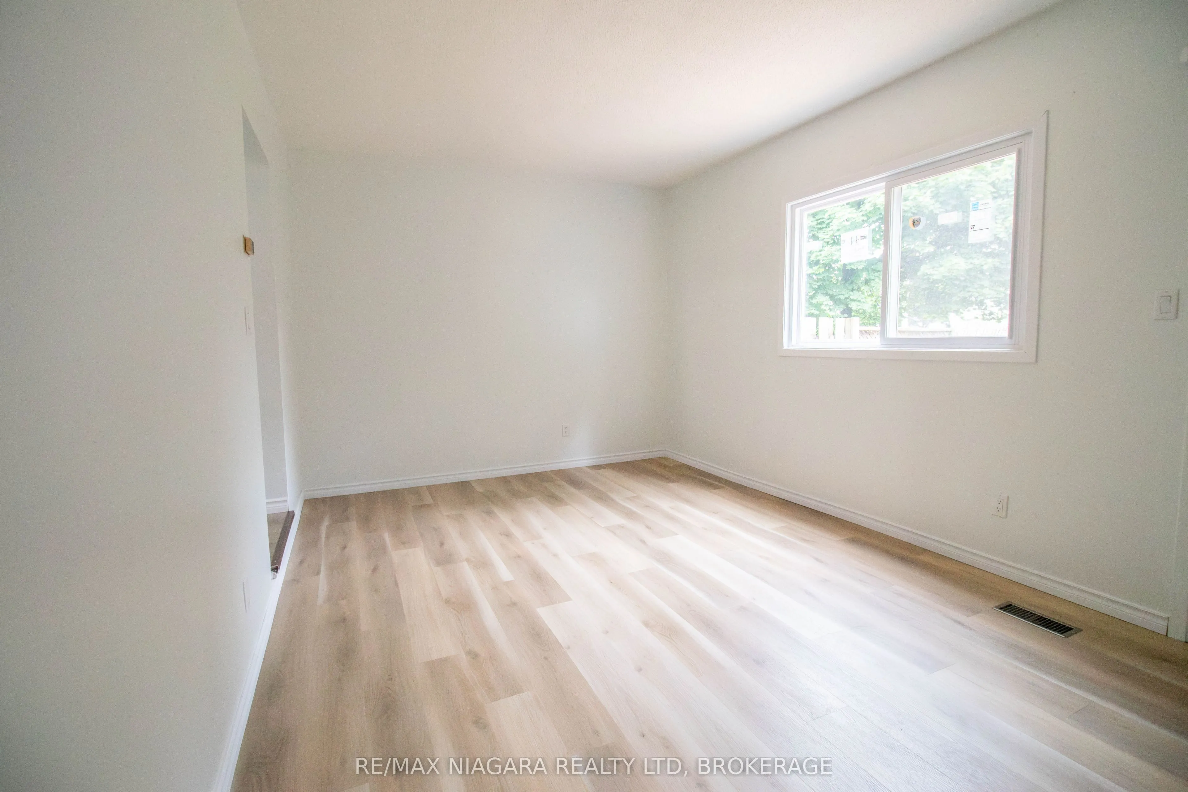 195 Denistoun Street, #225