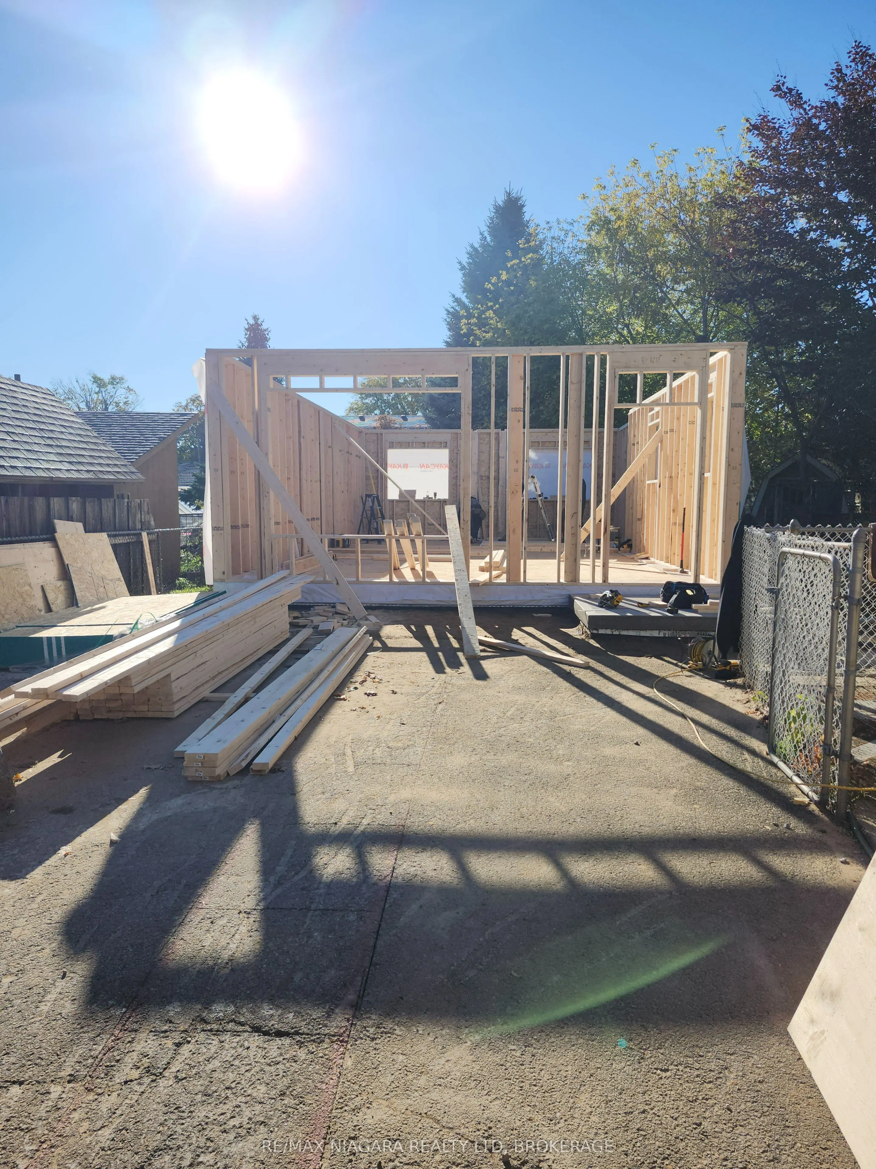 195 Denistoun Street, #225