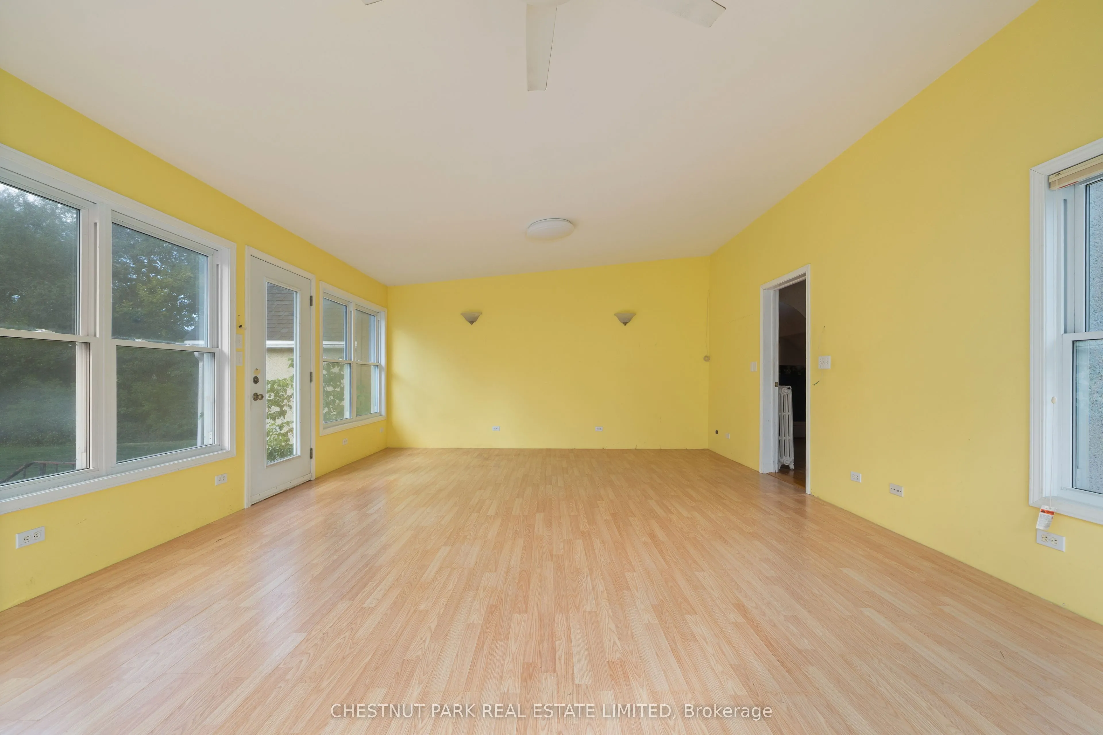 385 Bloomfield Main Street