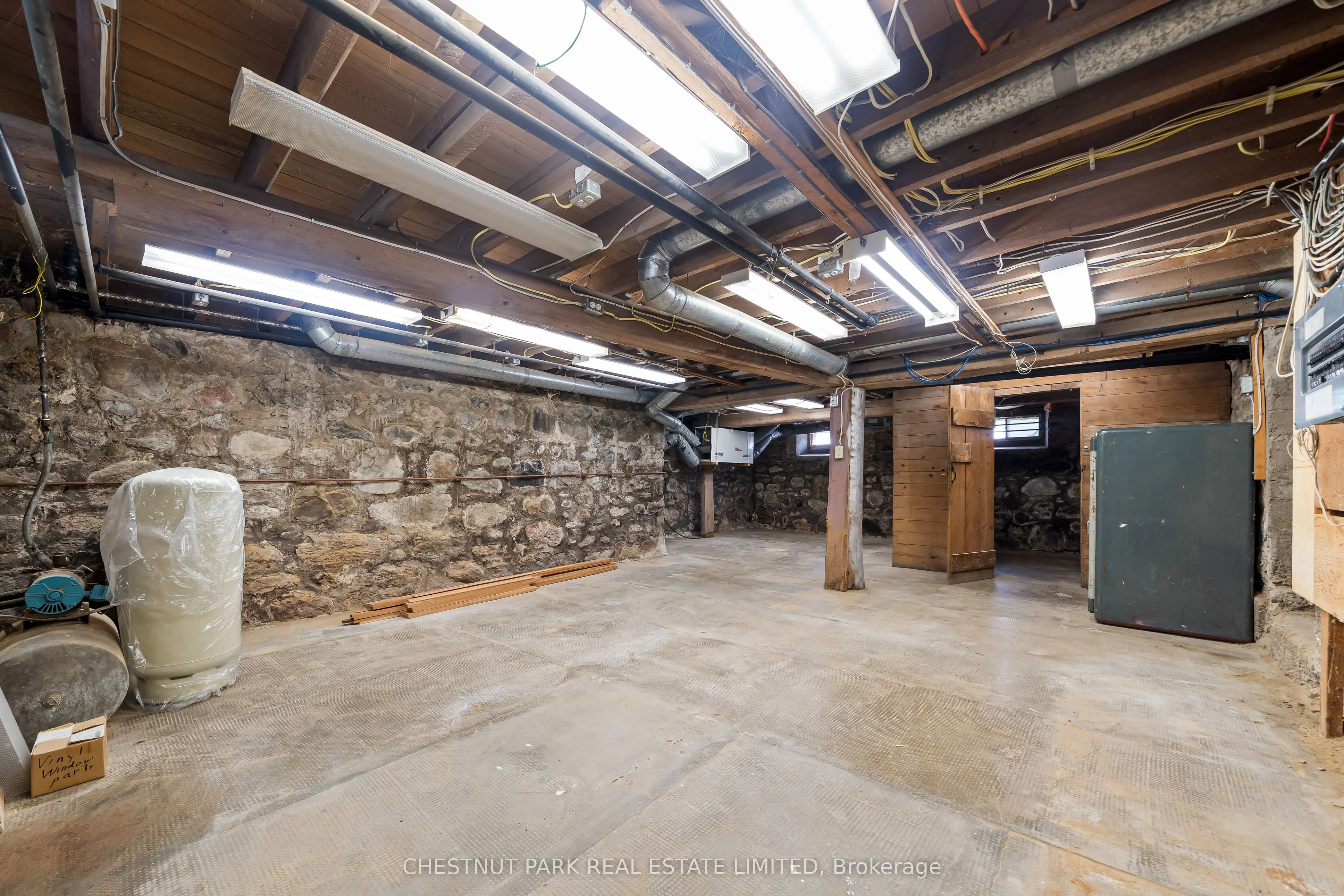 385 Bloomfield Main Street