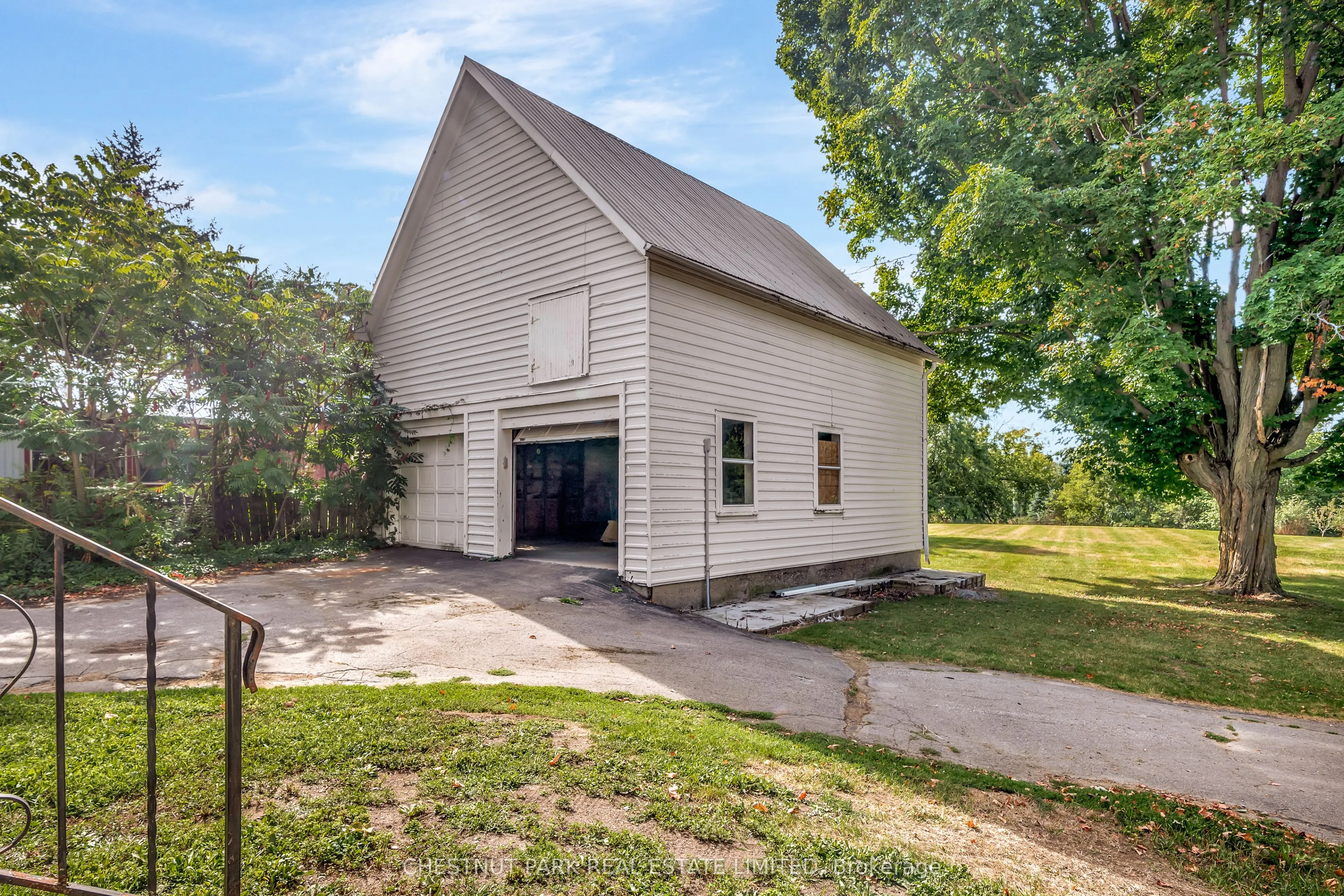 385 Bloomfield Main Street