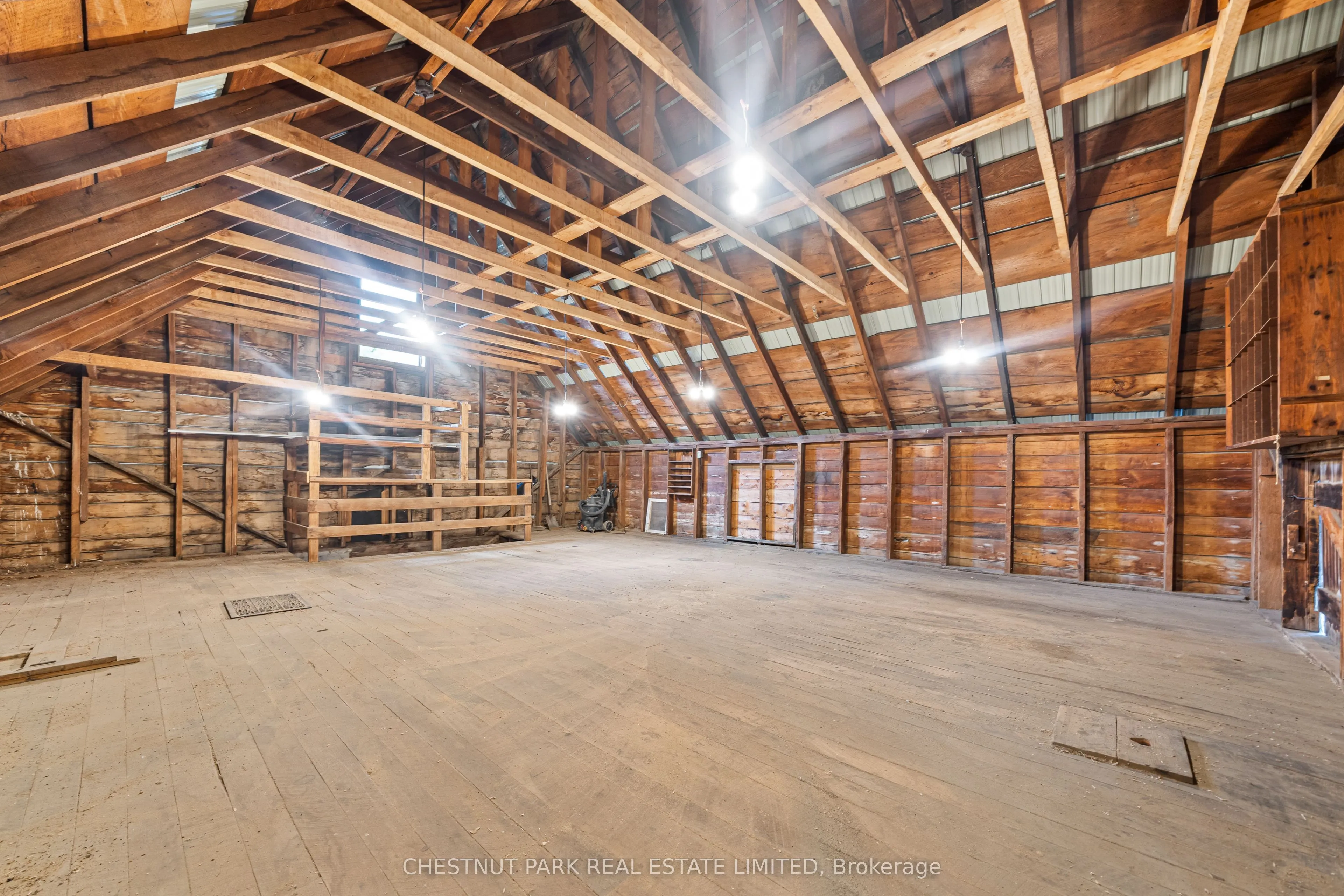 385 Bloomfield Main Street