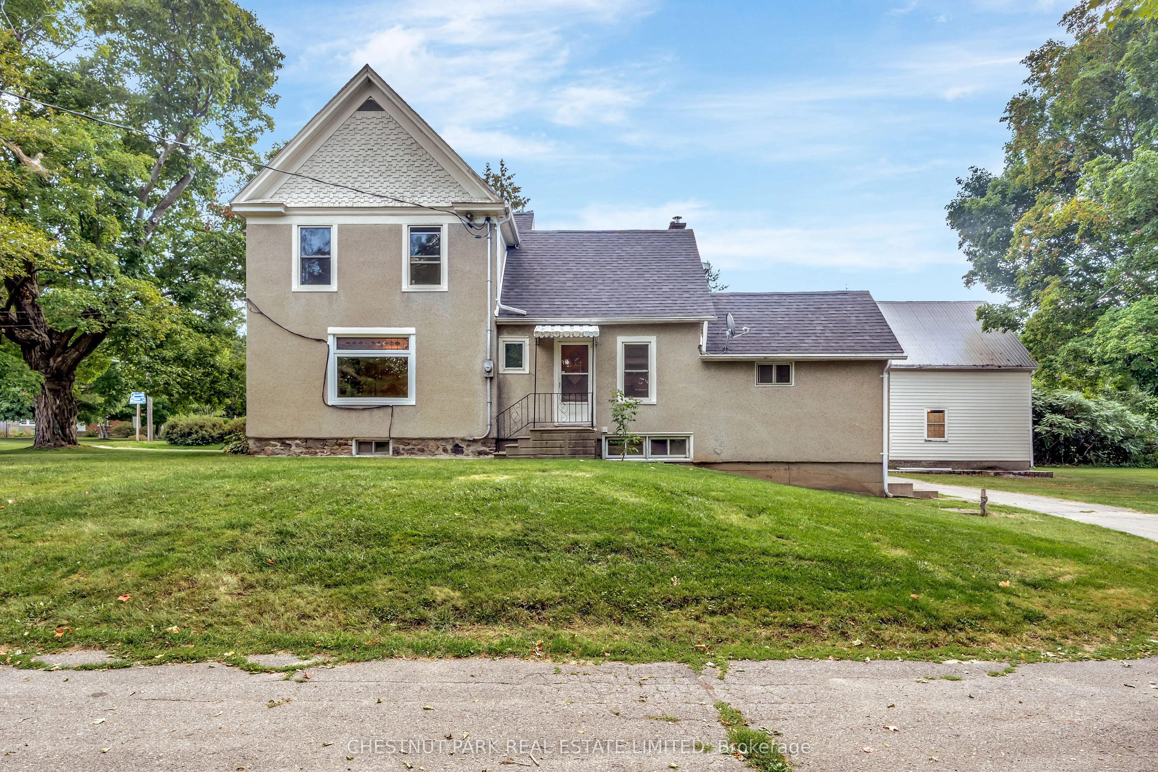 385 Bloomfield Main Street