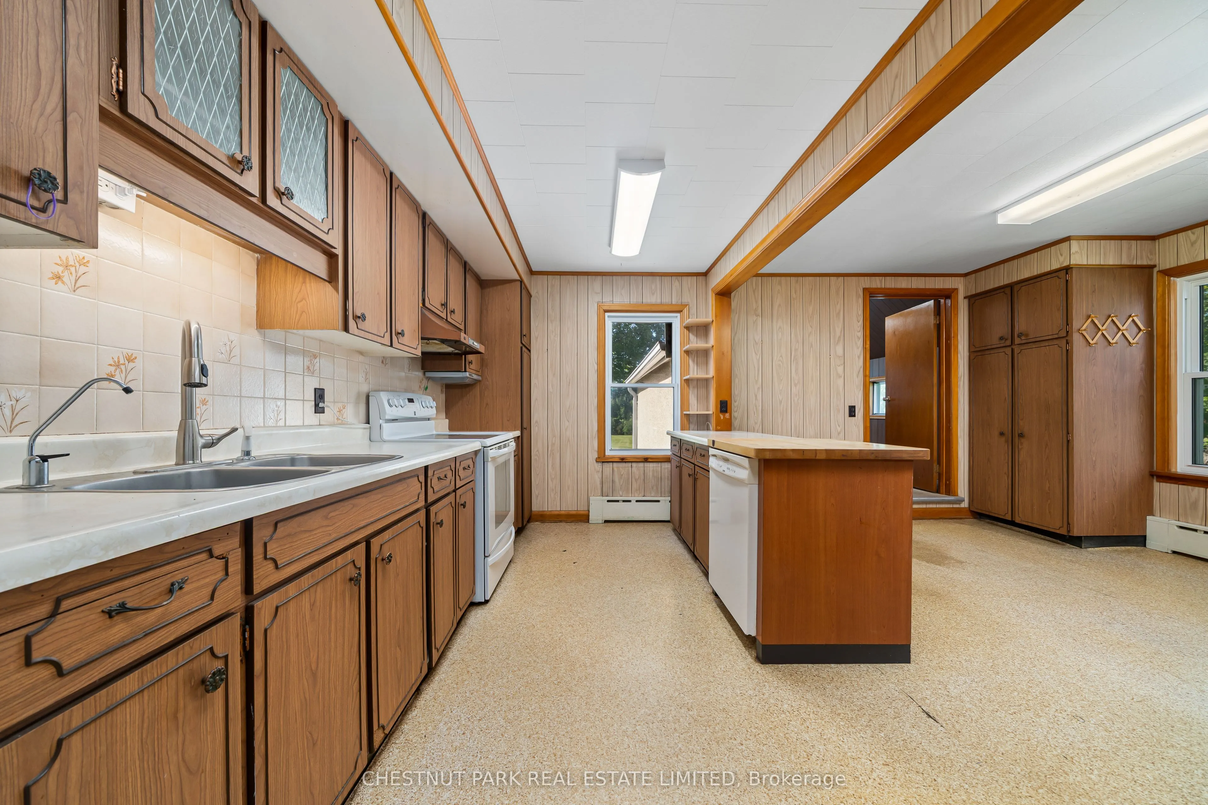 385 Bloomfield Main Street