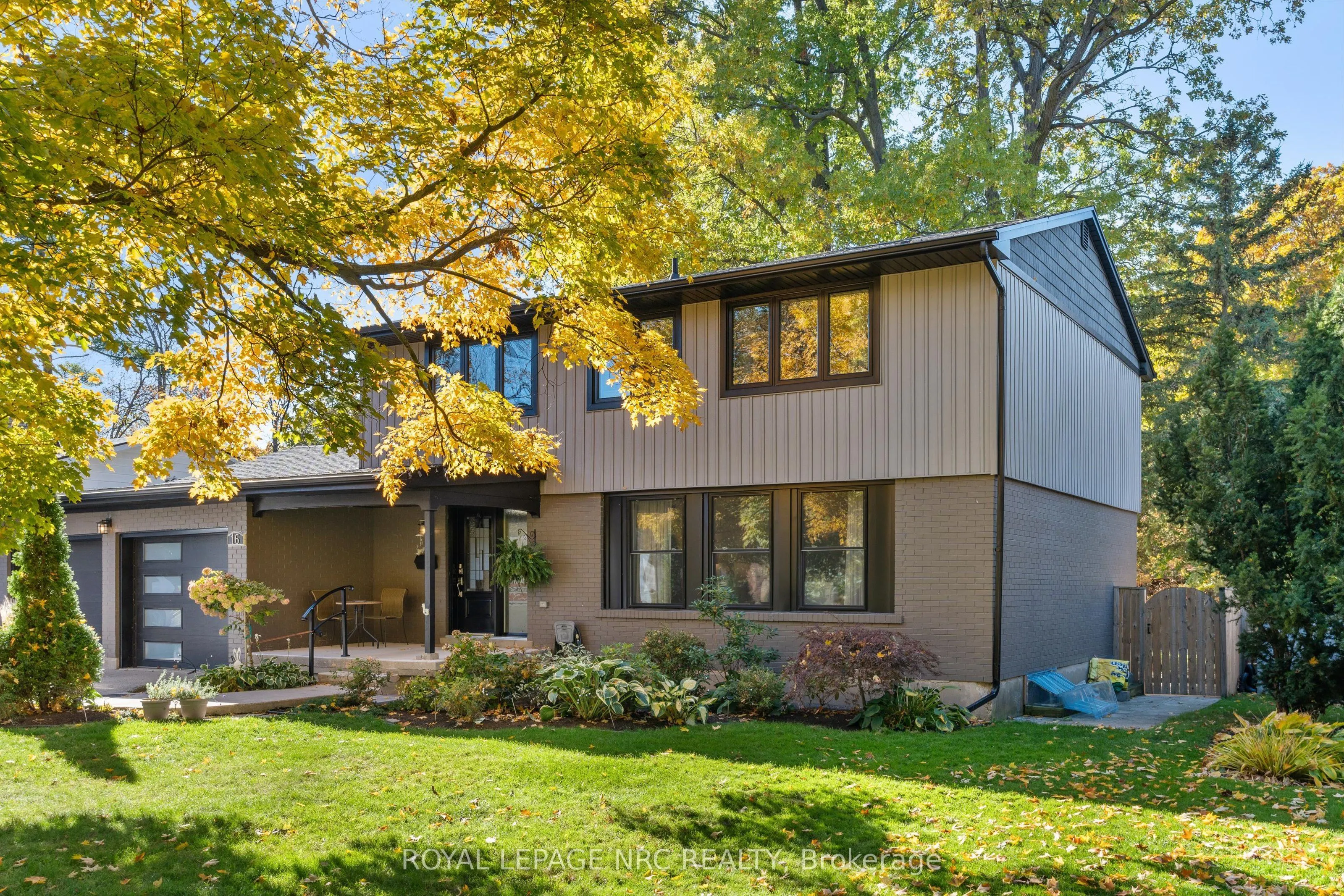 16 Briarfield Crescent