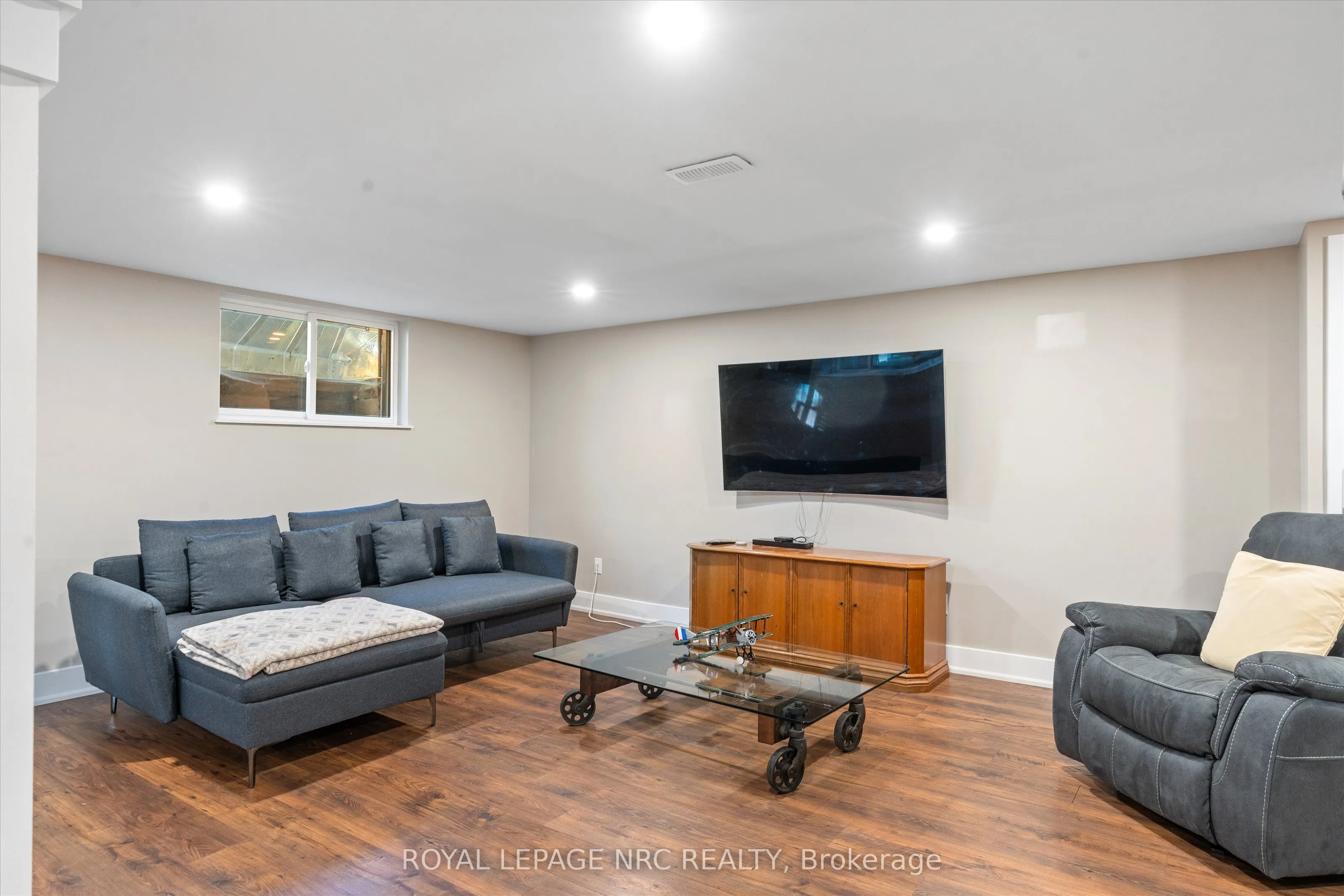 16 Briarfield Crescent