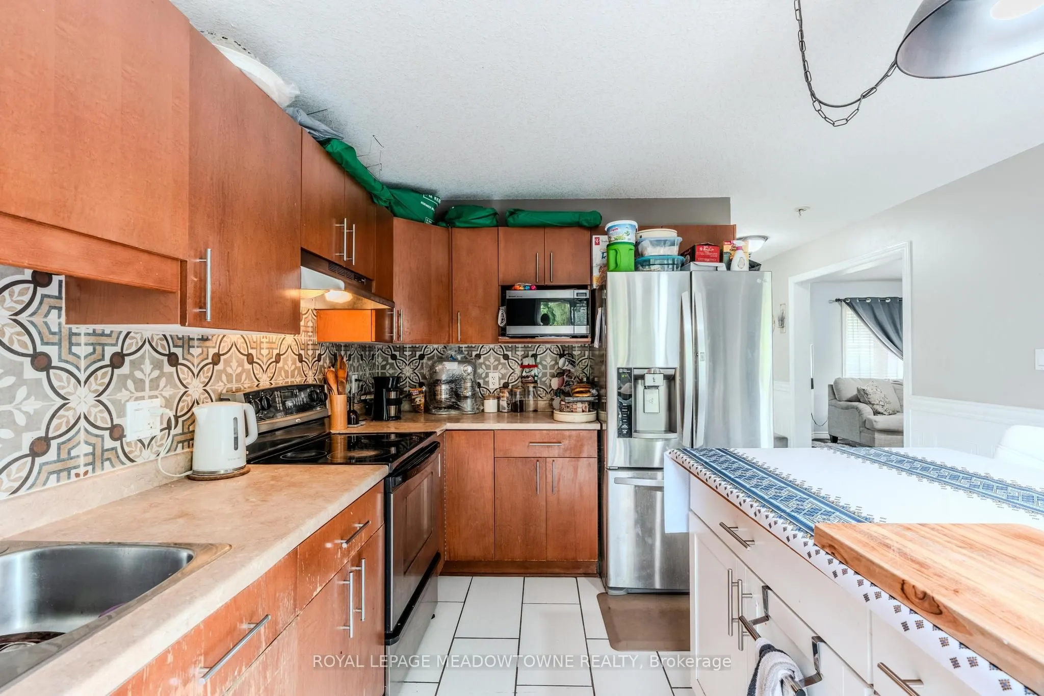 893 Bitterbush Crescent