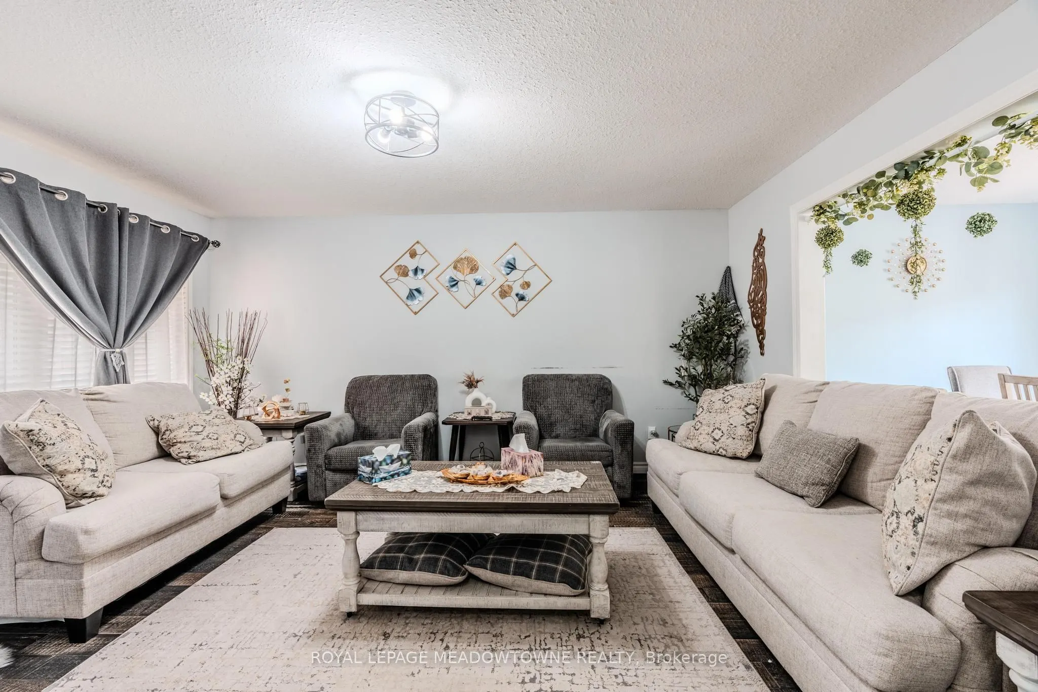 893 Bitterbush Crescent