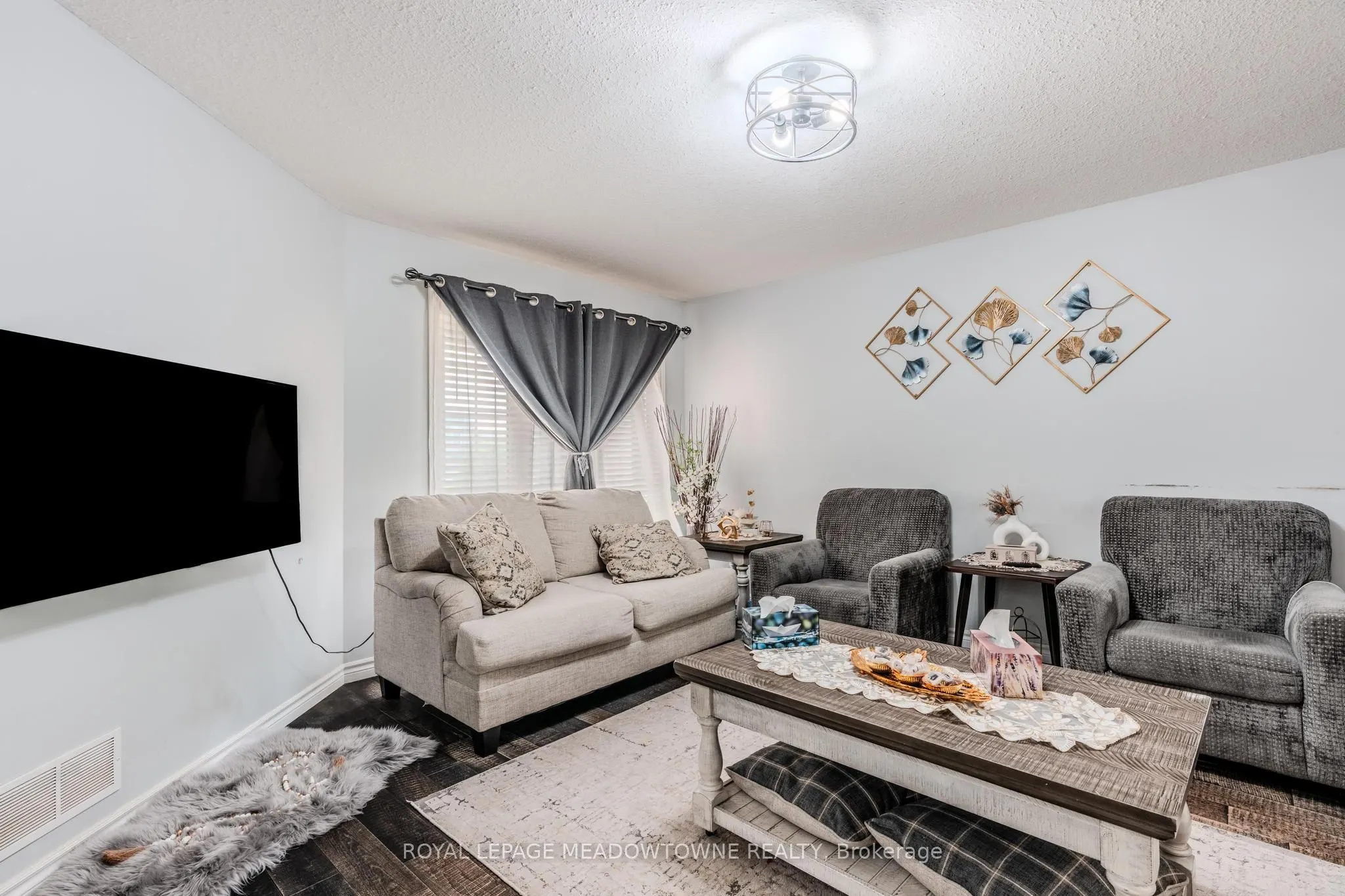 893 Bitterbush Crescent