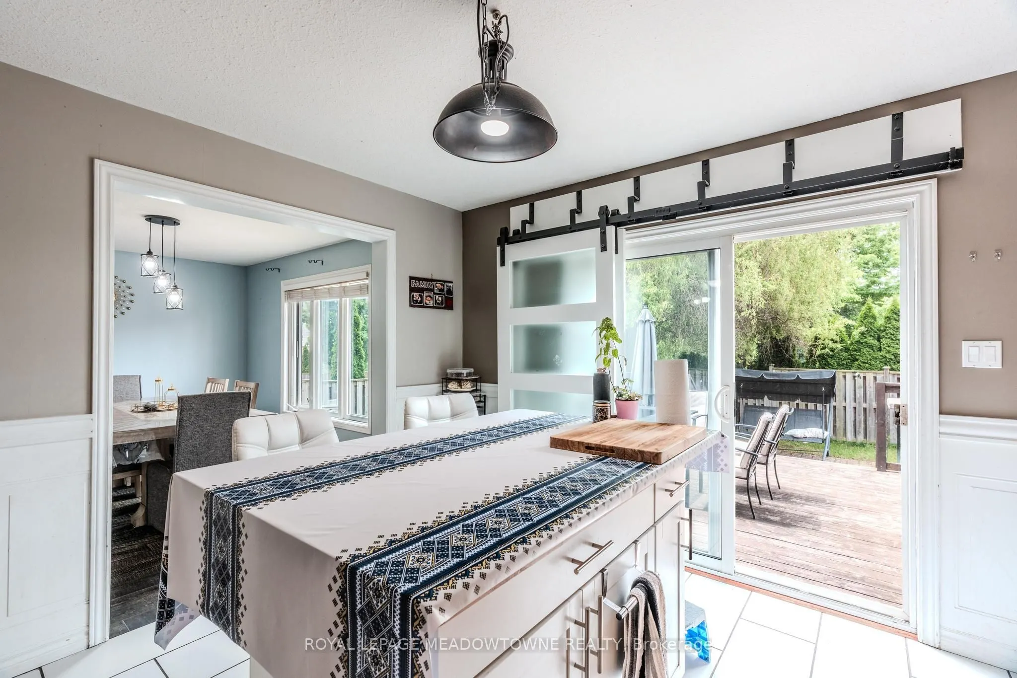 893 Bitterbush Crescent