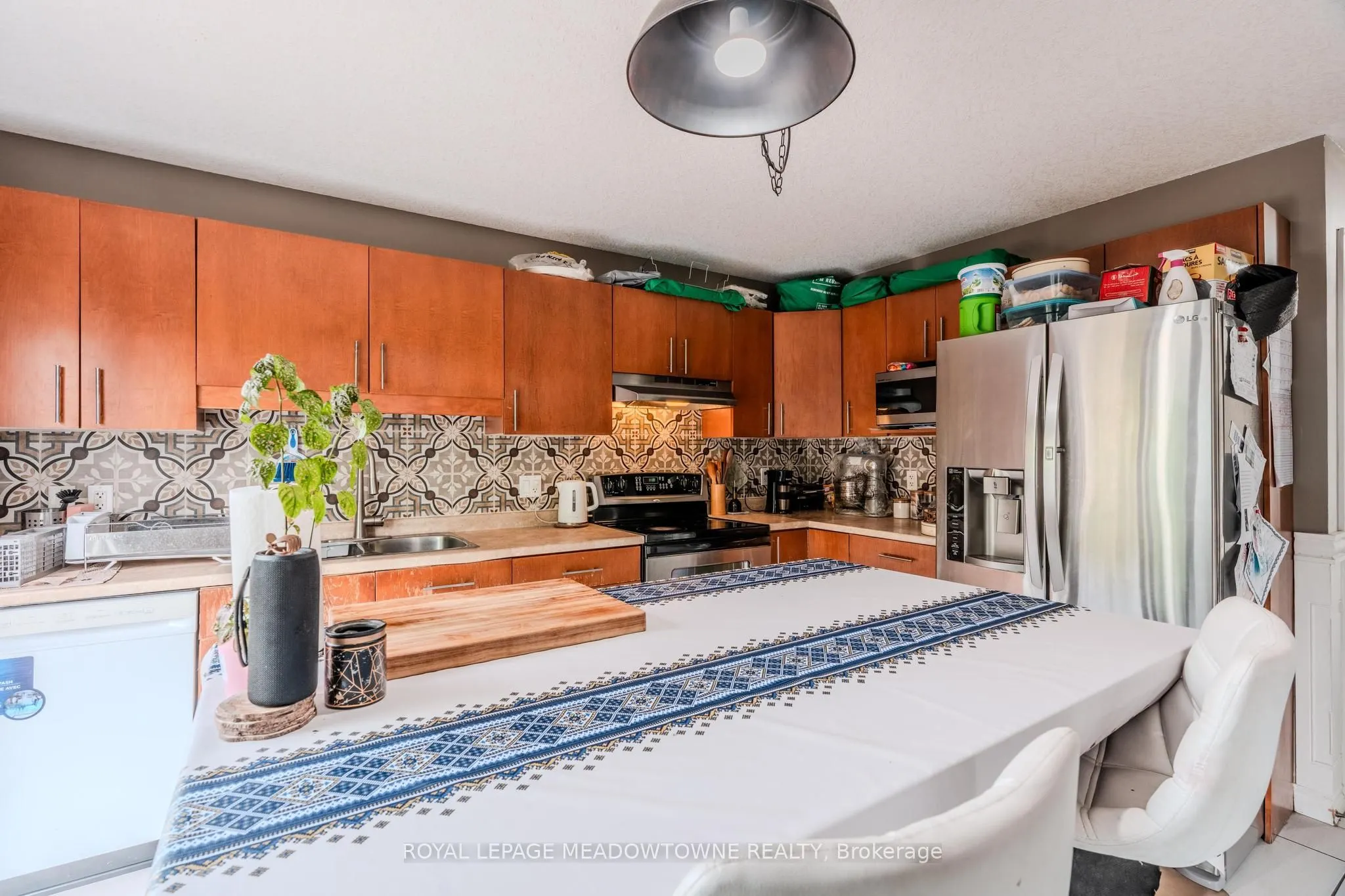 893 Bitterbush Crescent