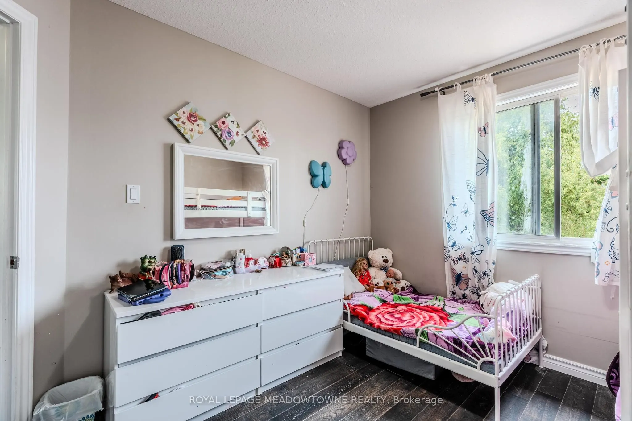 893 Bitterbush Crescent