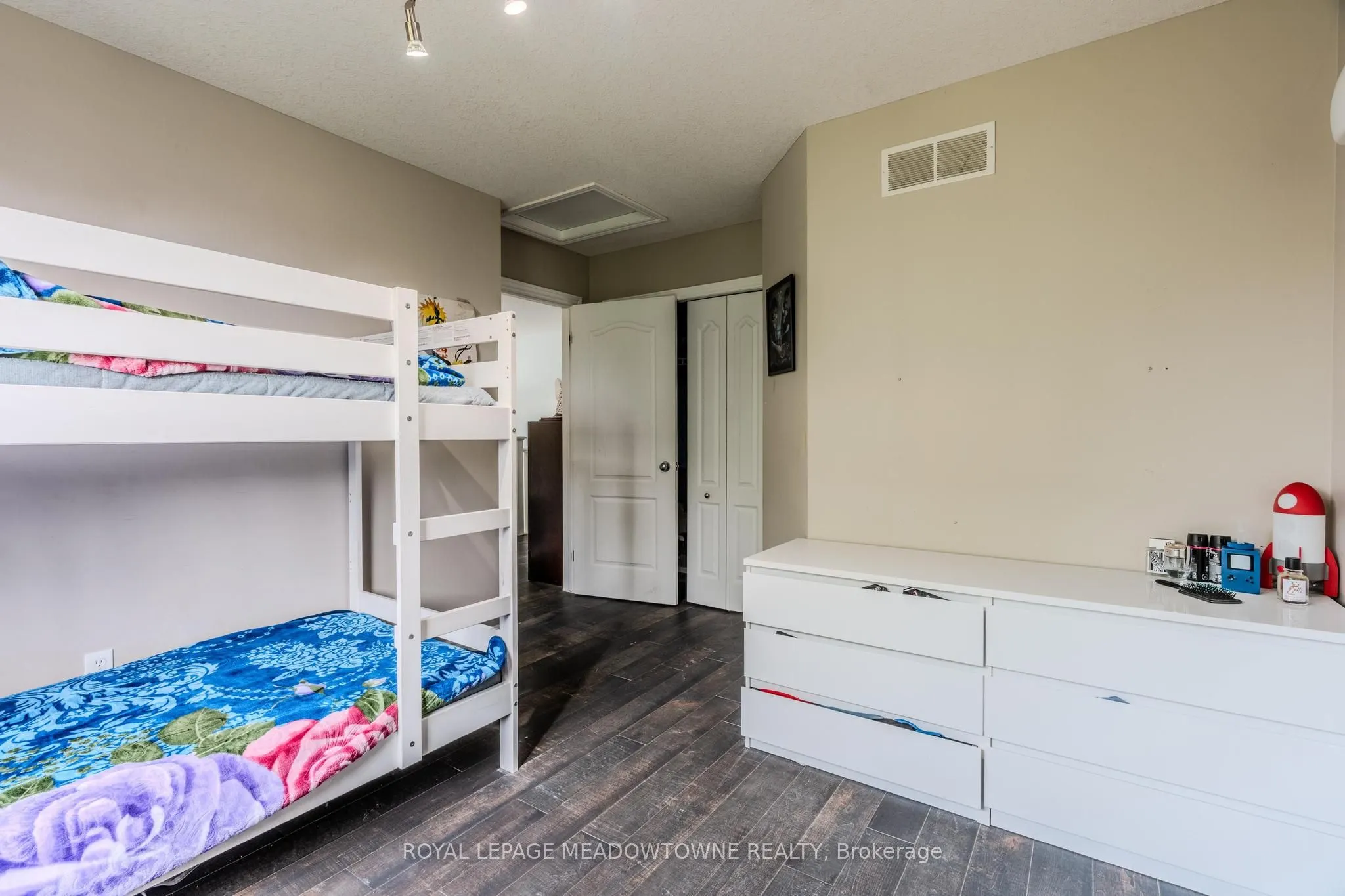 893 Bitterbush Crescent