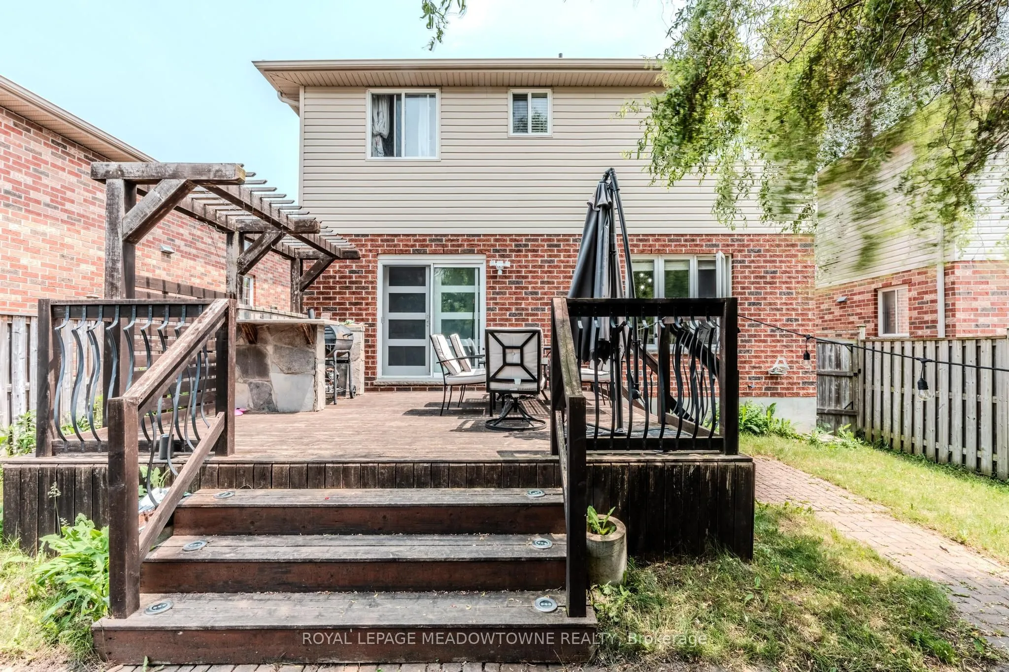 893 Bitterbush Crescent