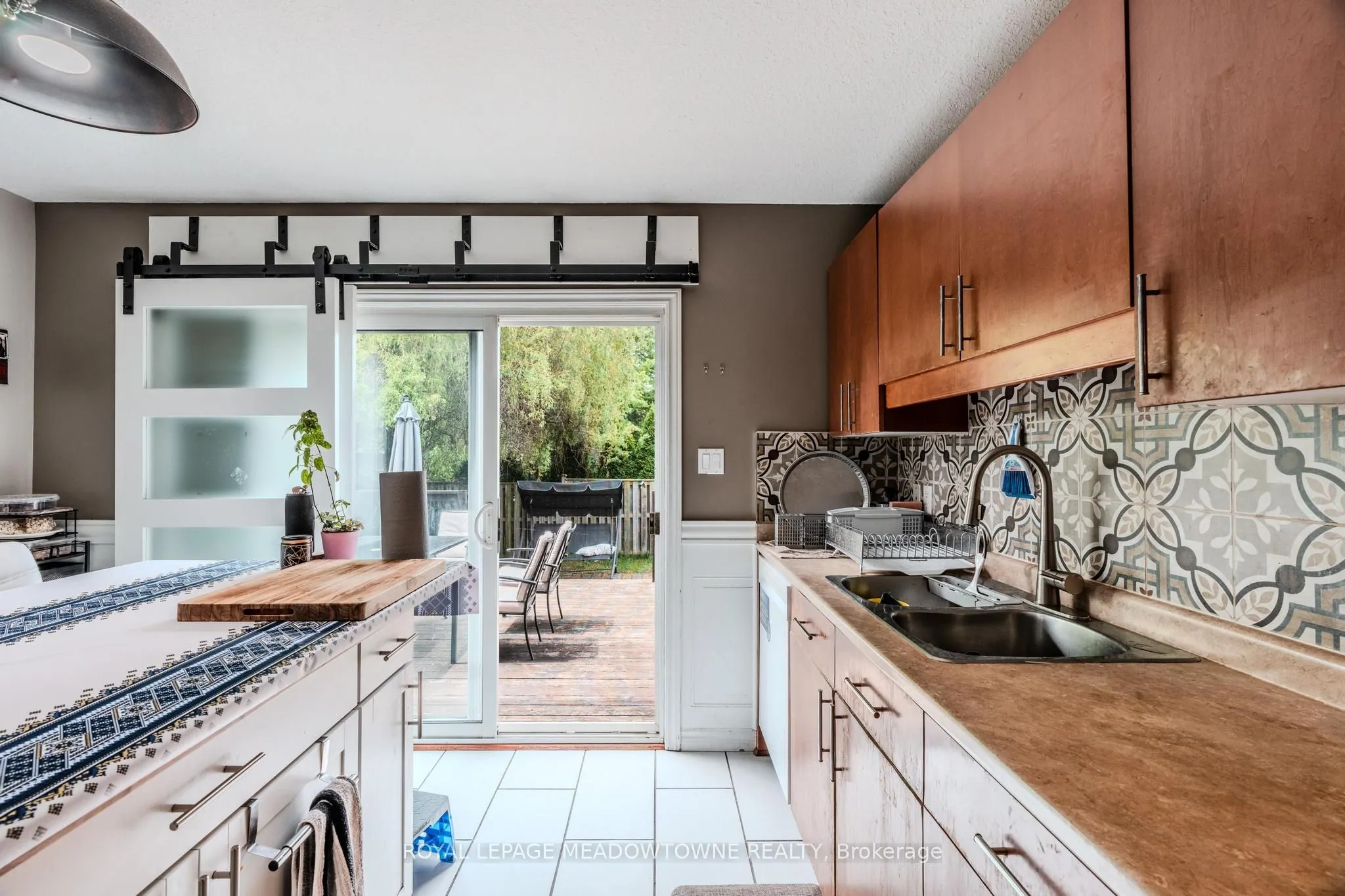 893 Bitterbush Crescent