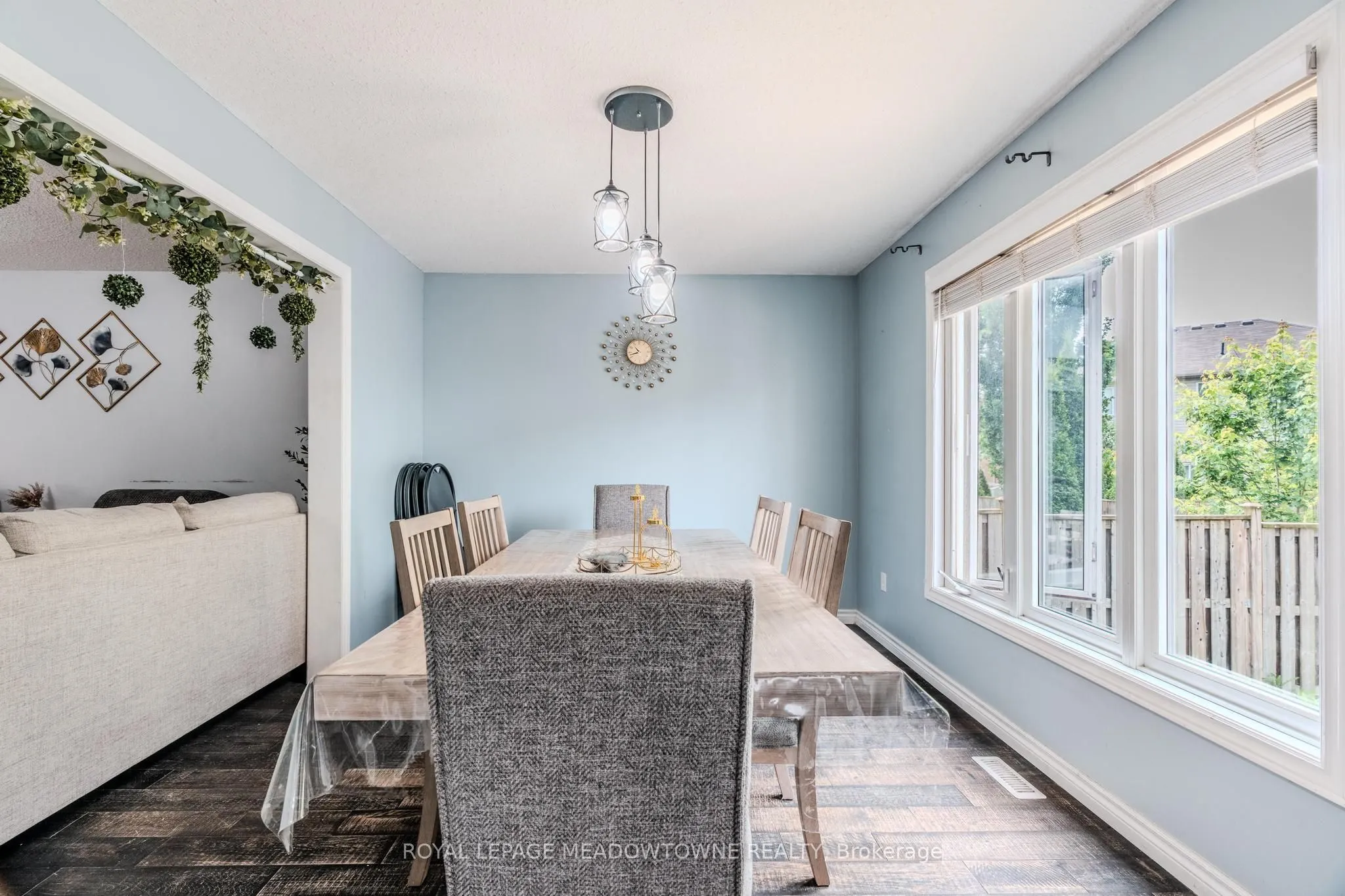 893 Bitterbush Crescent