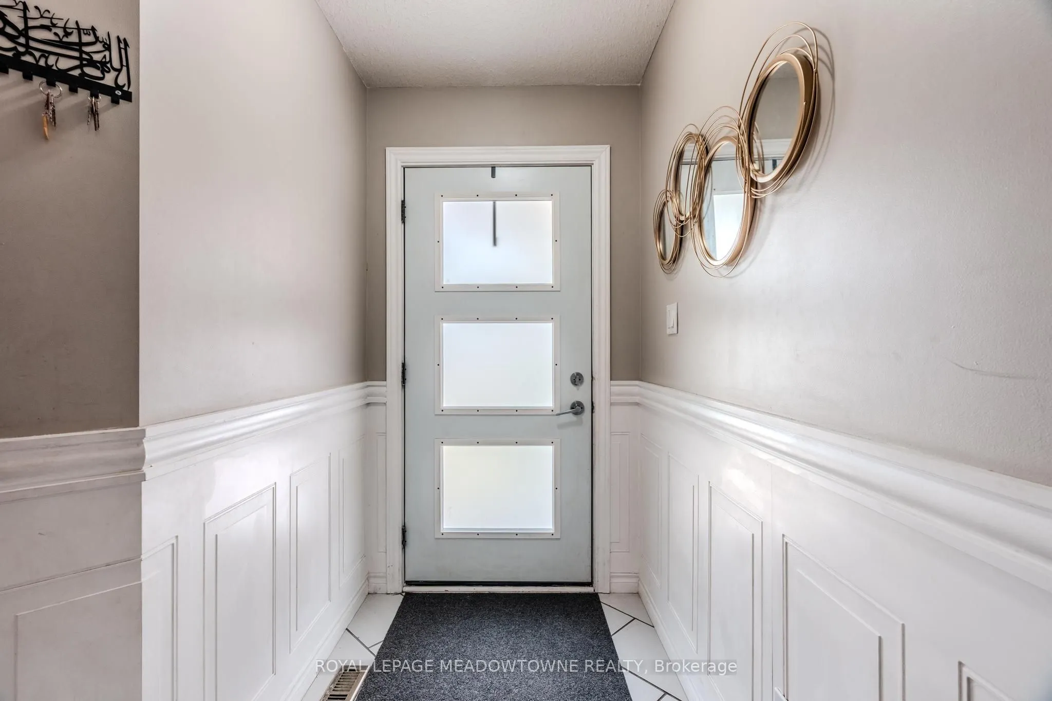 893 Bitterbush Crescent