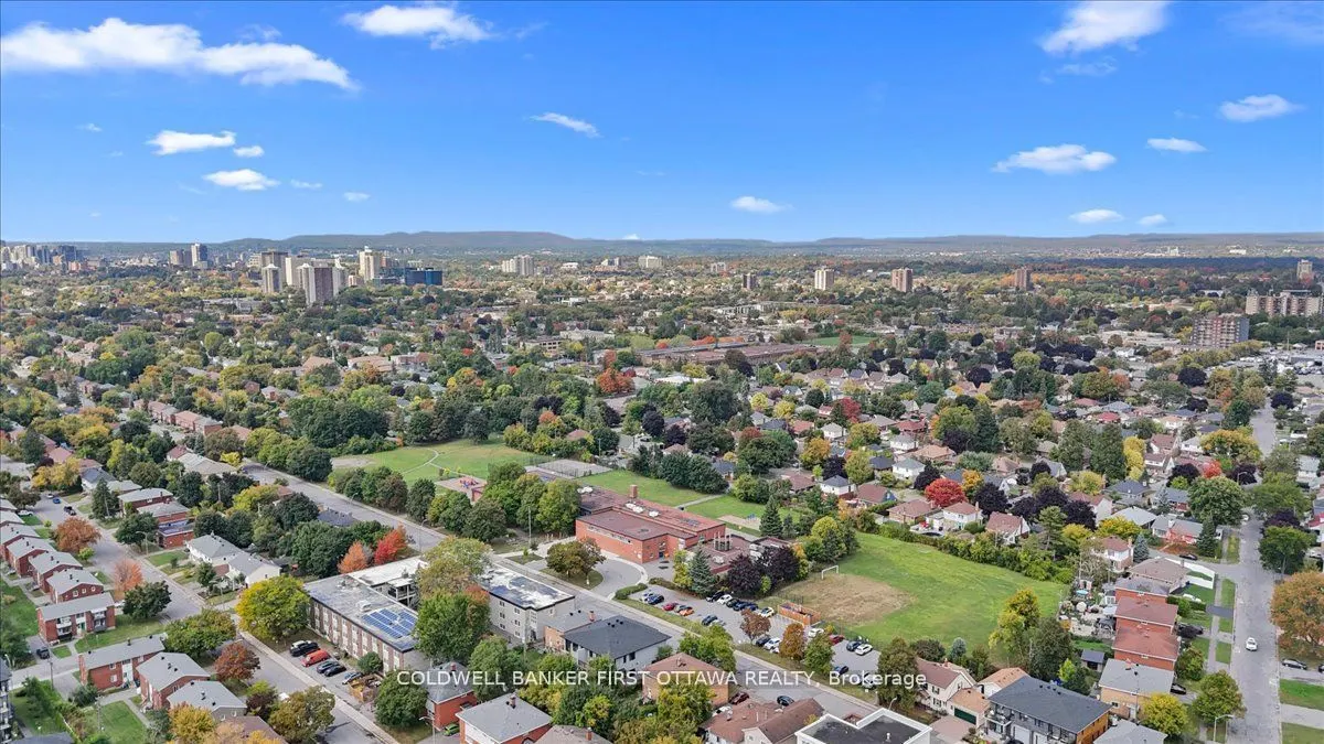 560 QUEEN MARY Street