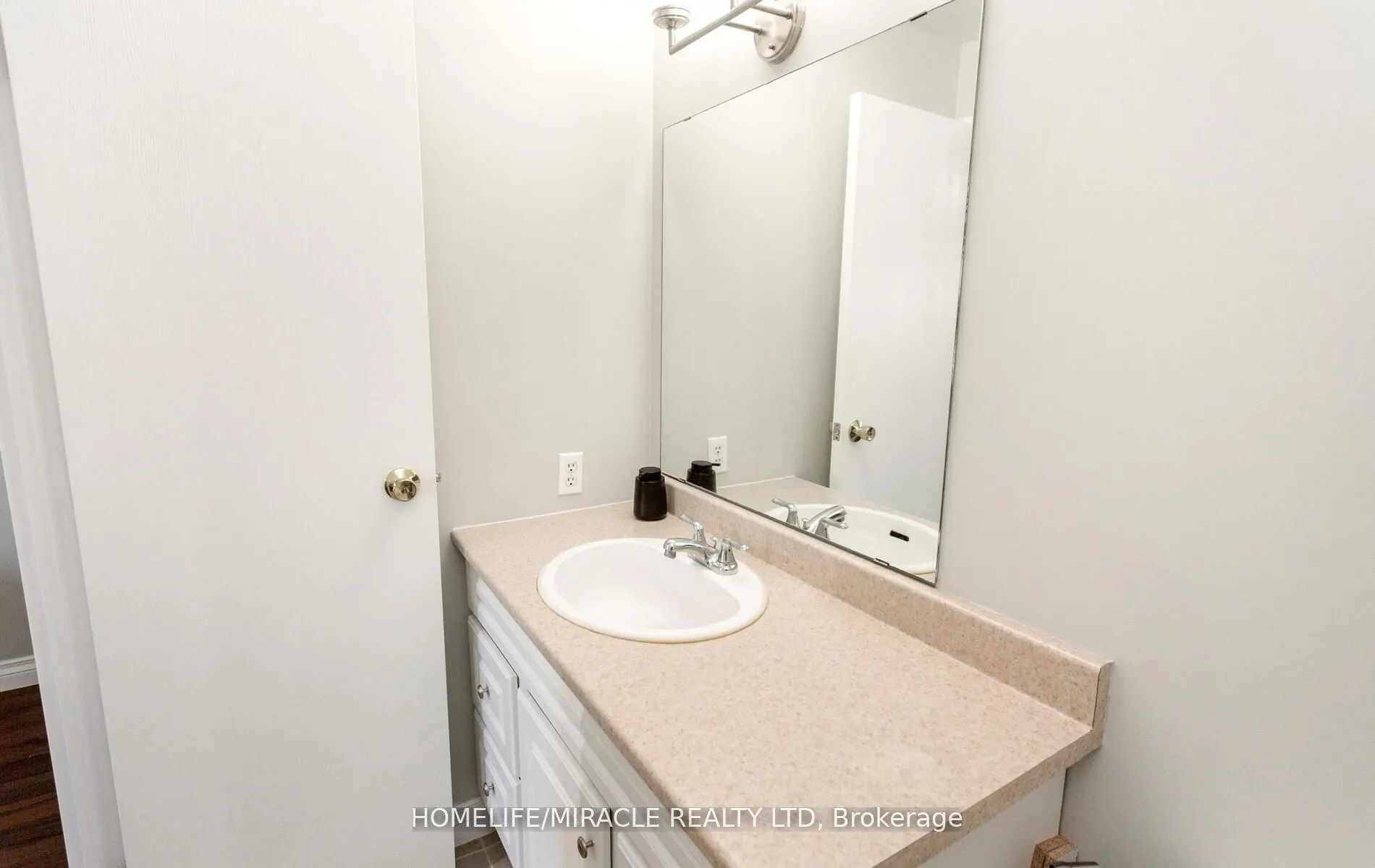 35 Green Valley Drive, #1705