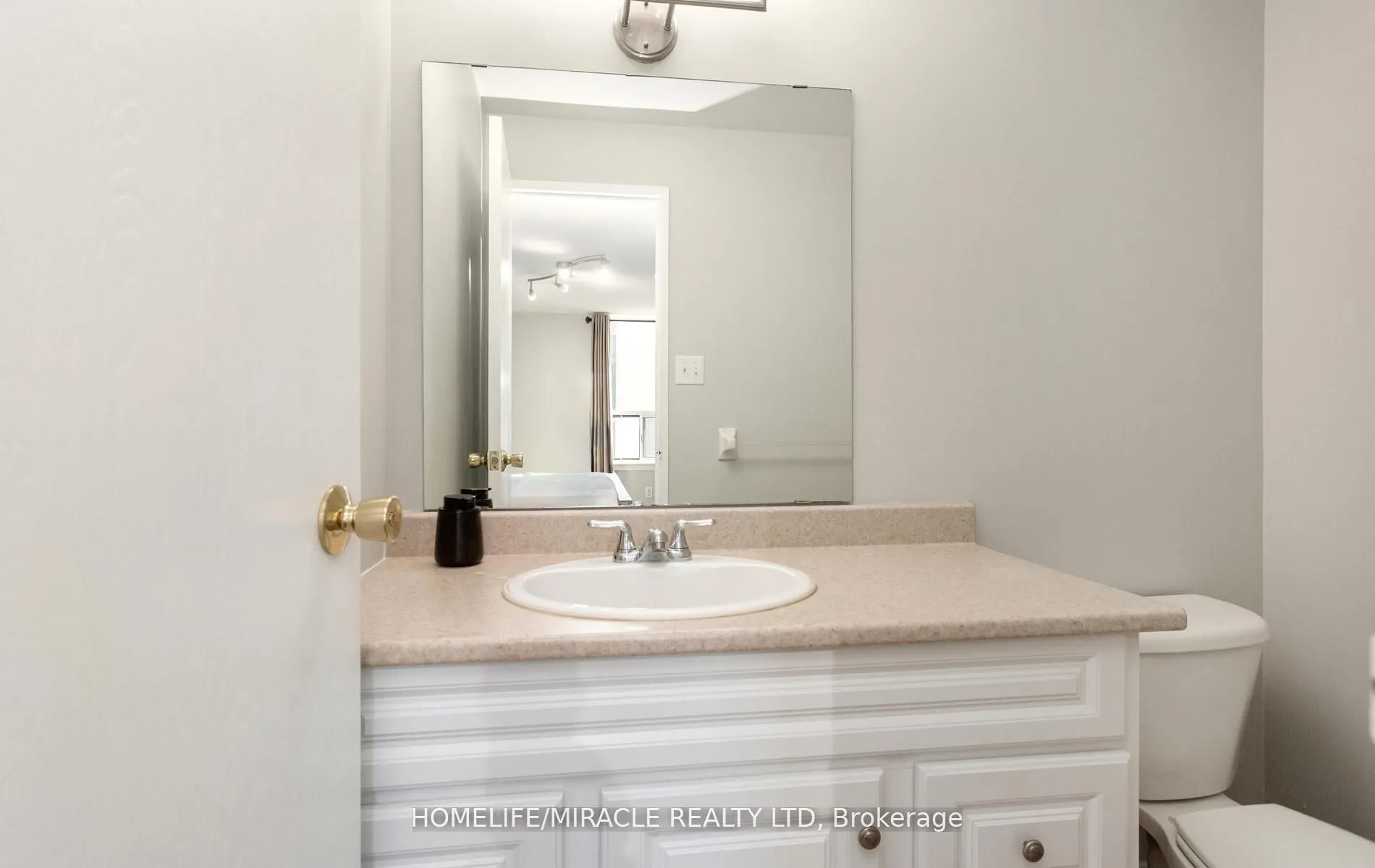 35 Green Valley Drive, #1705