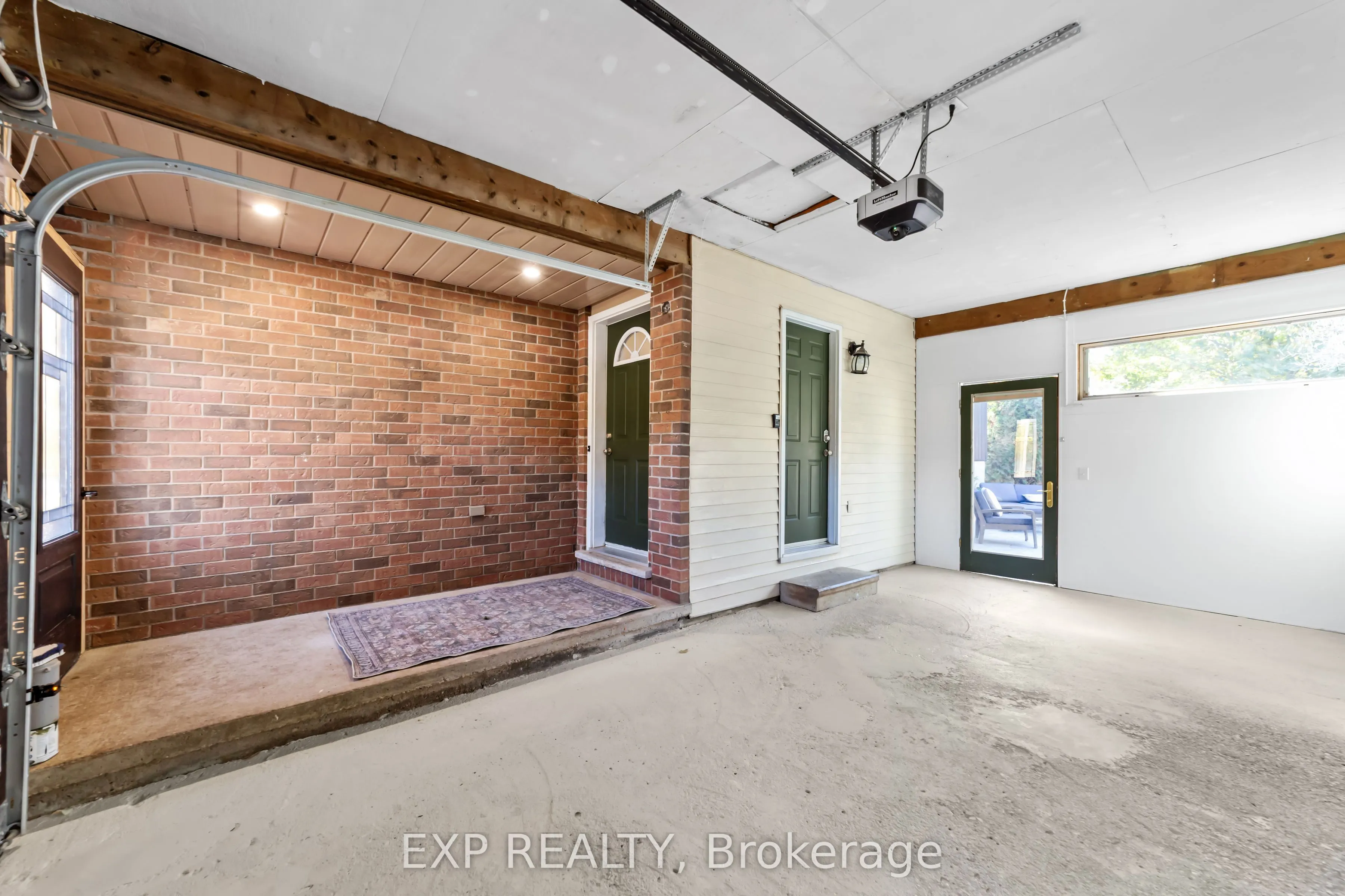 29 Dunsford Crescent