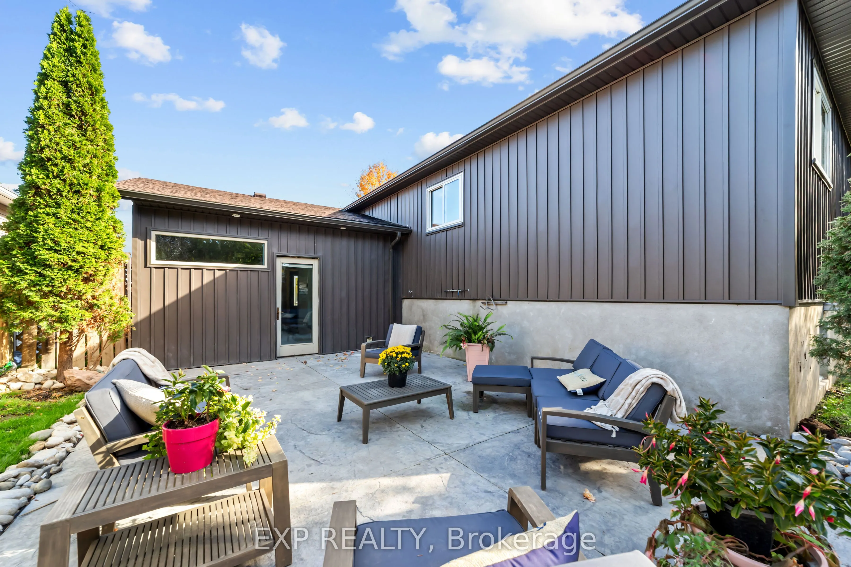 29 Dunsford Crescent