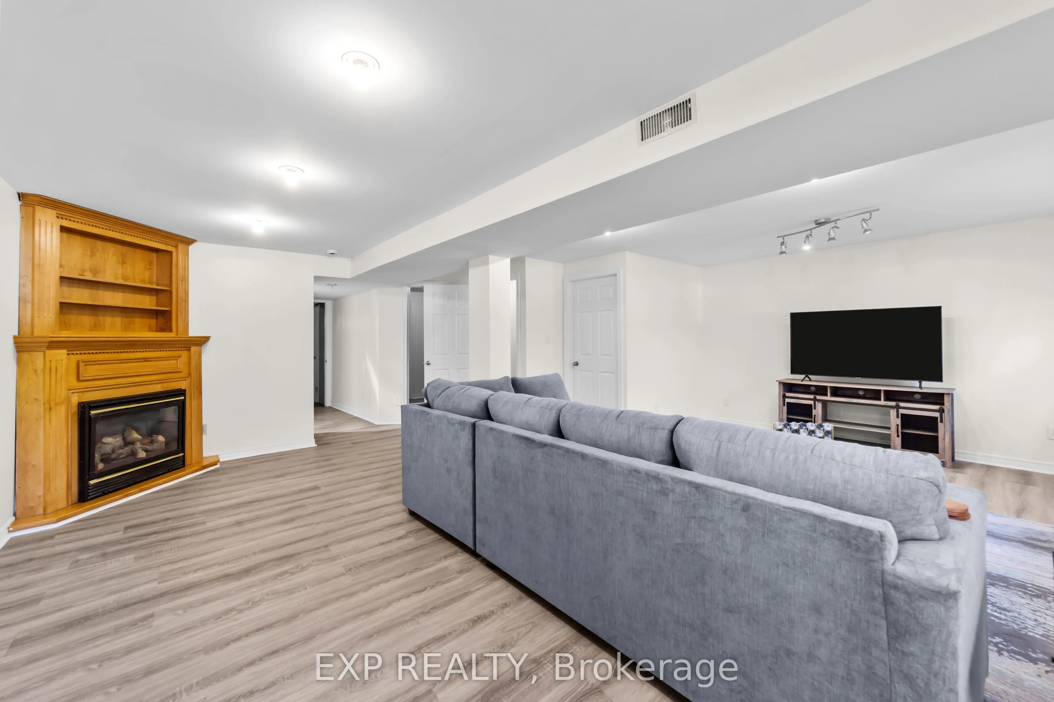 29 Dunsford Crescent