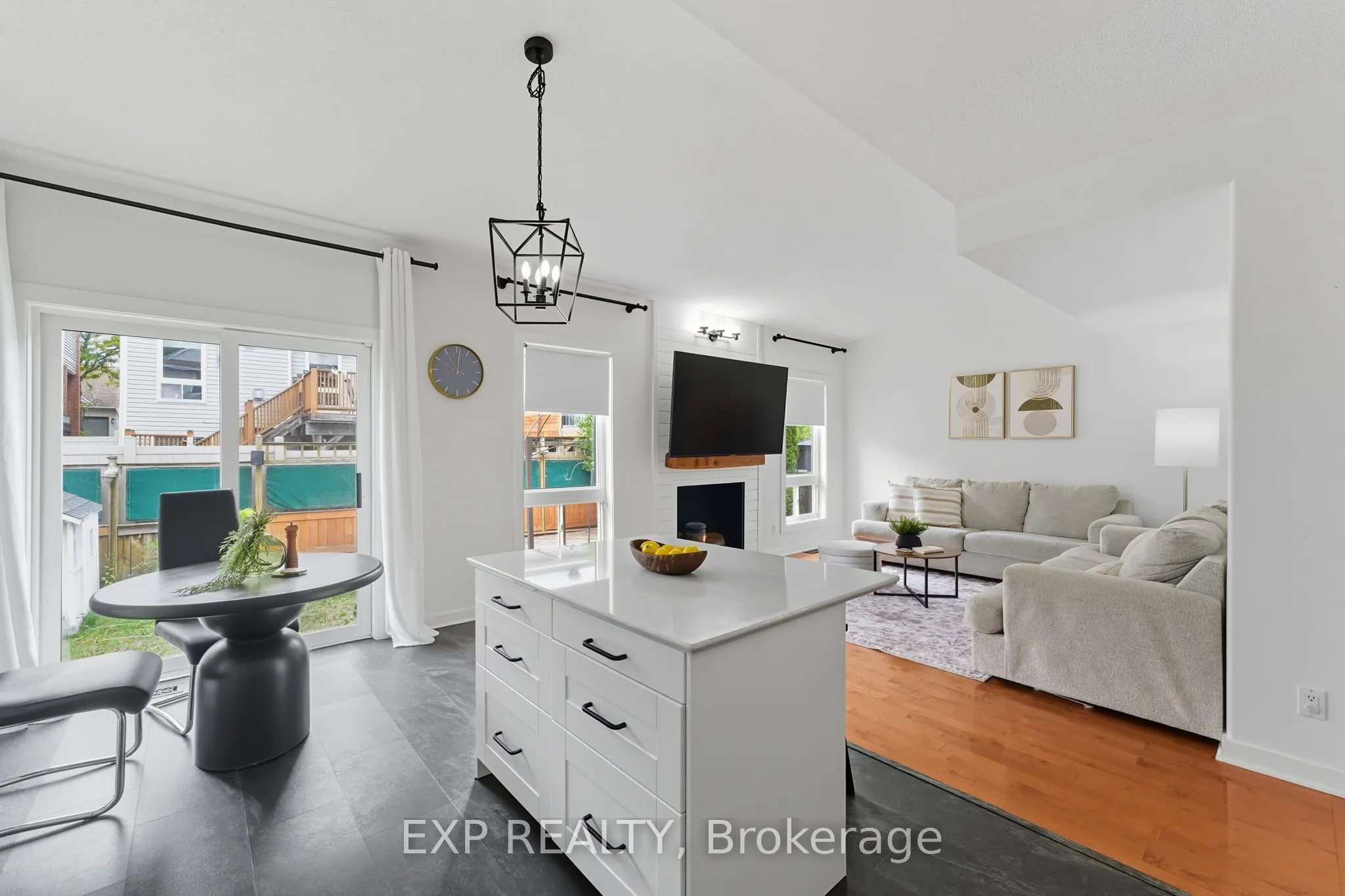 16 North Harrow Drive