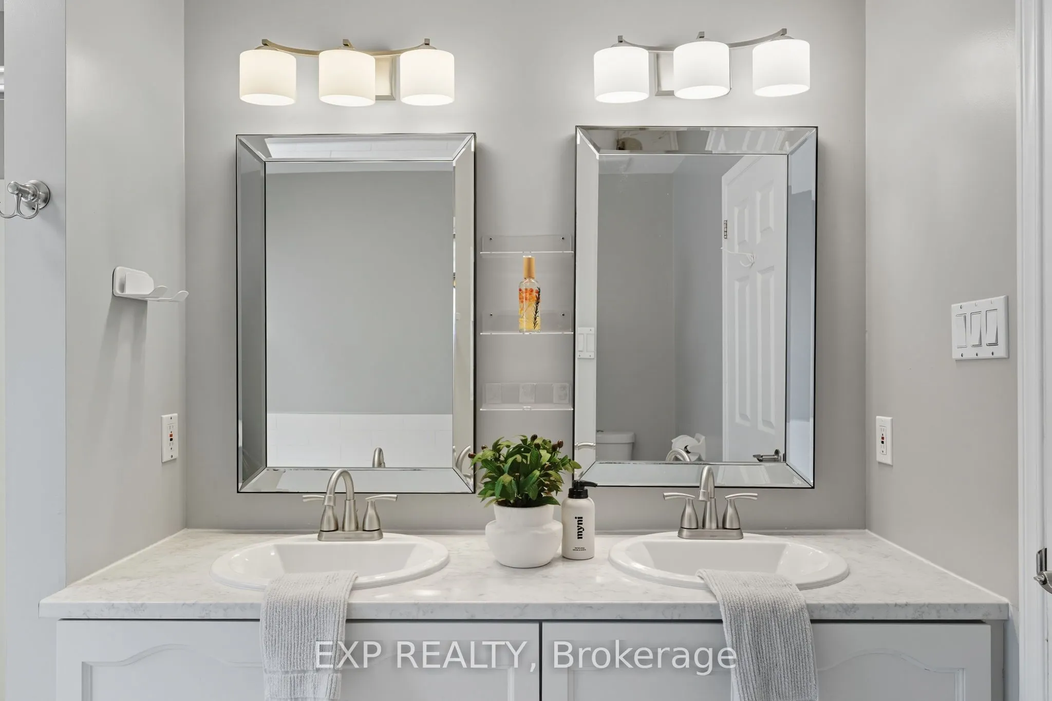 16 North Harrow Drive