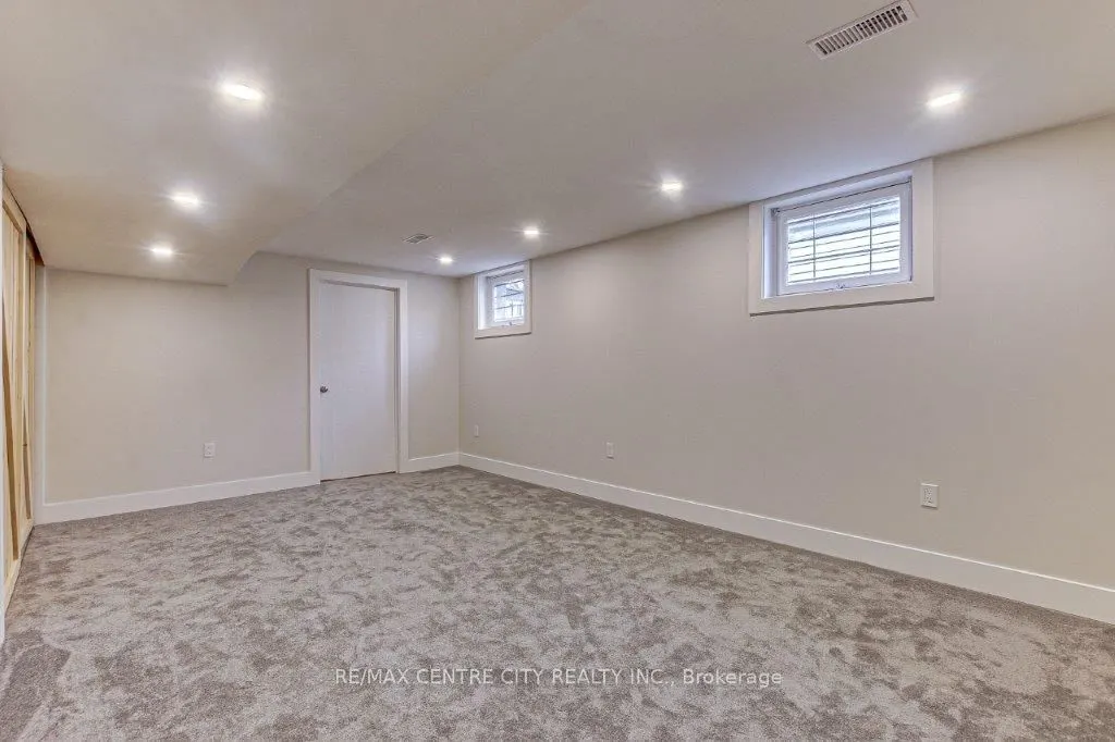 109 Balaclava Street