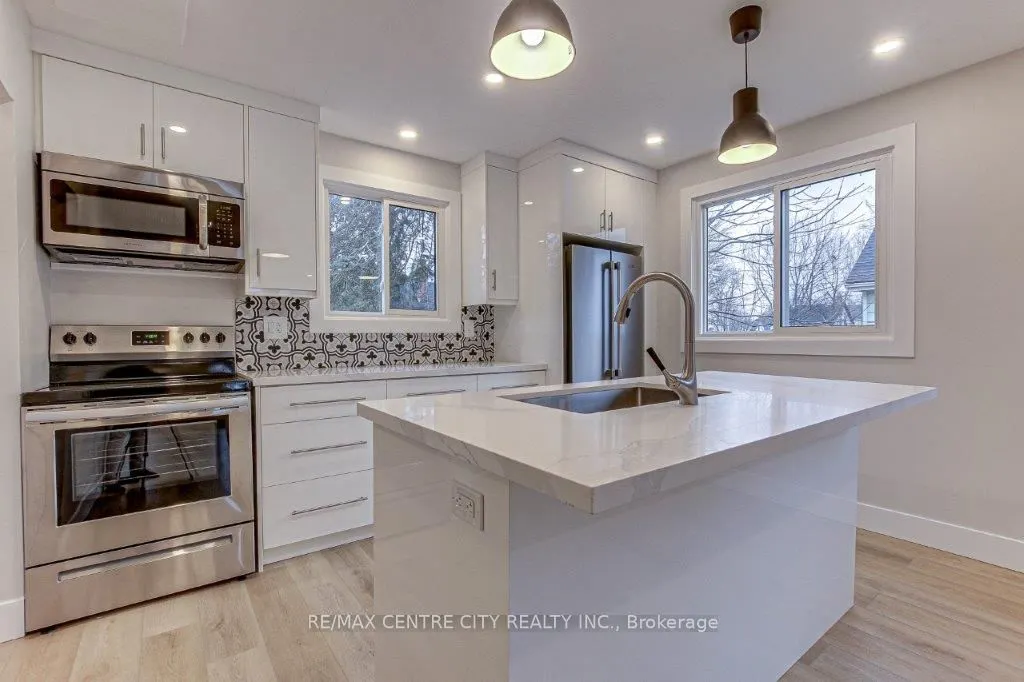 109 Balaclava Street