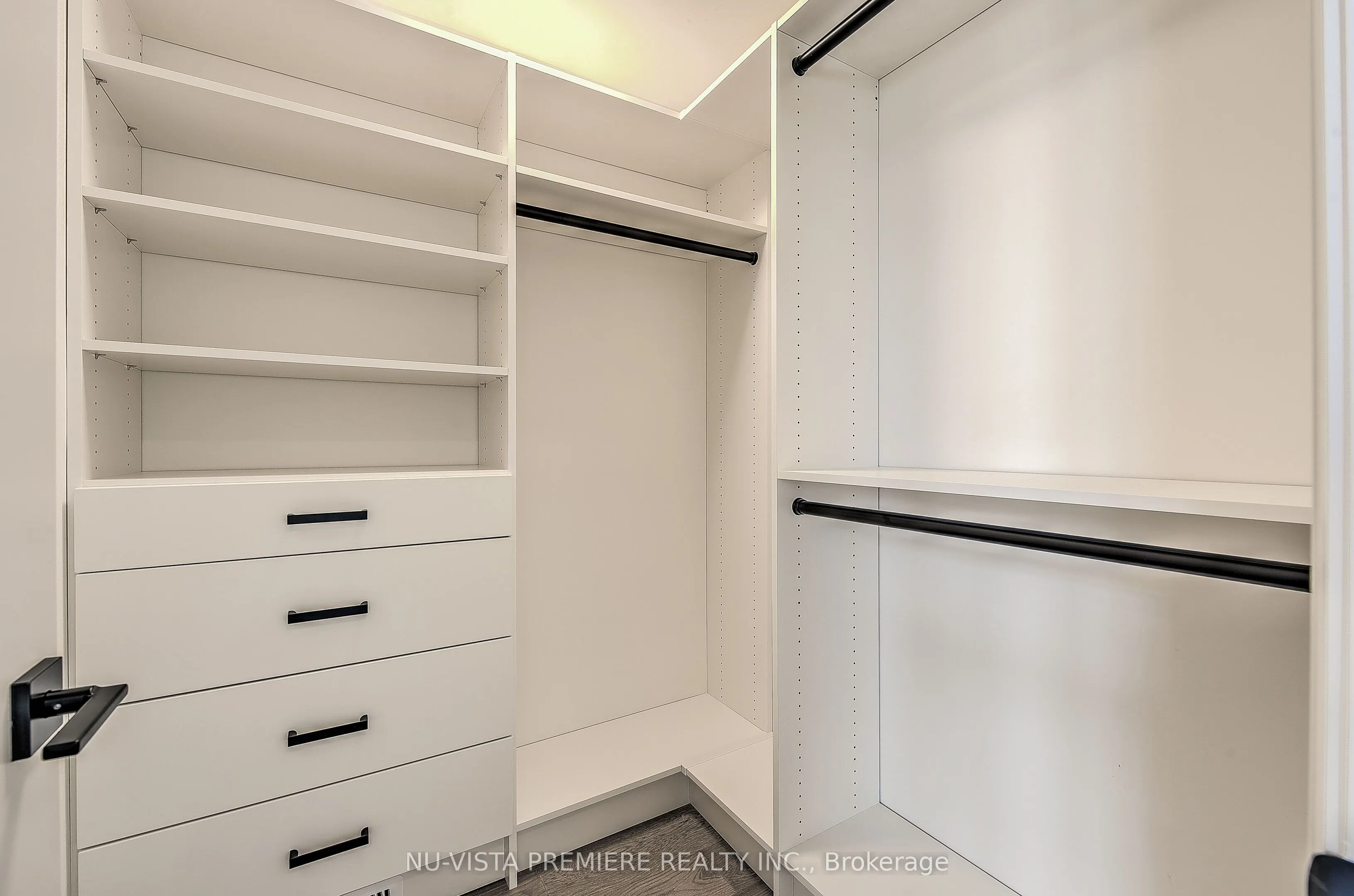 6517 heathwoods Avenue