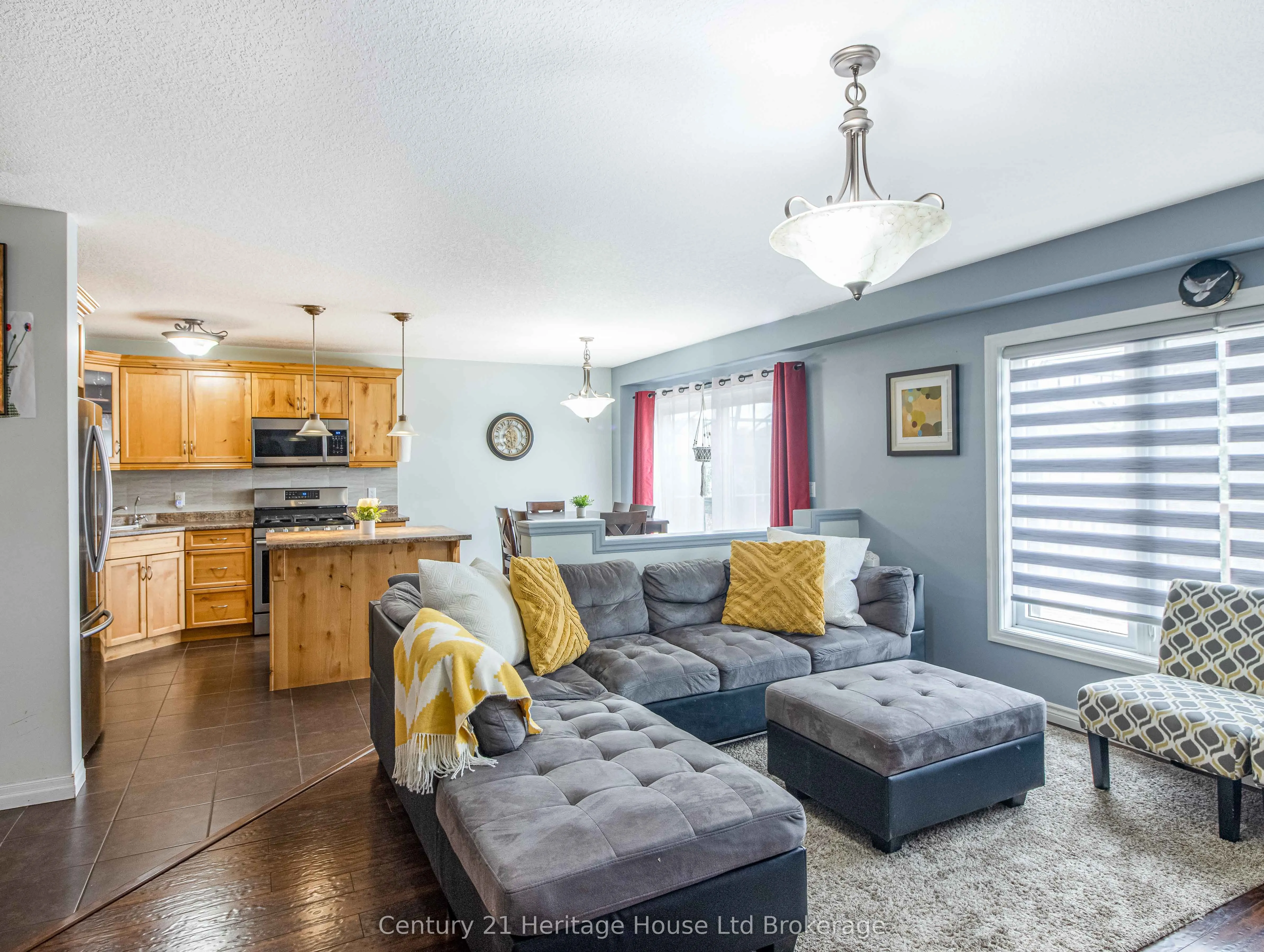 702 Frontenac Crescent