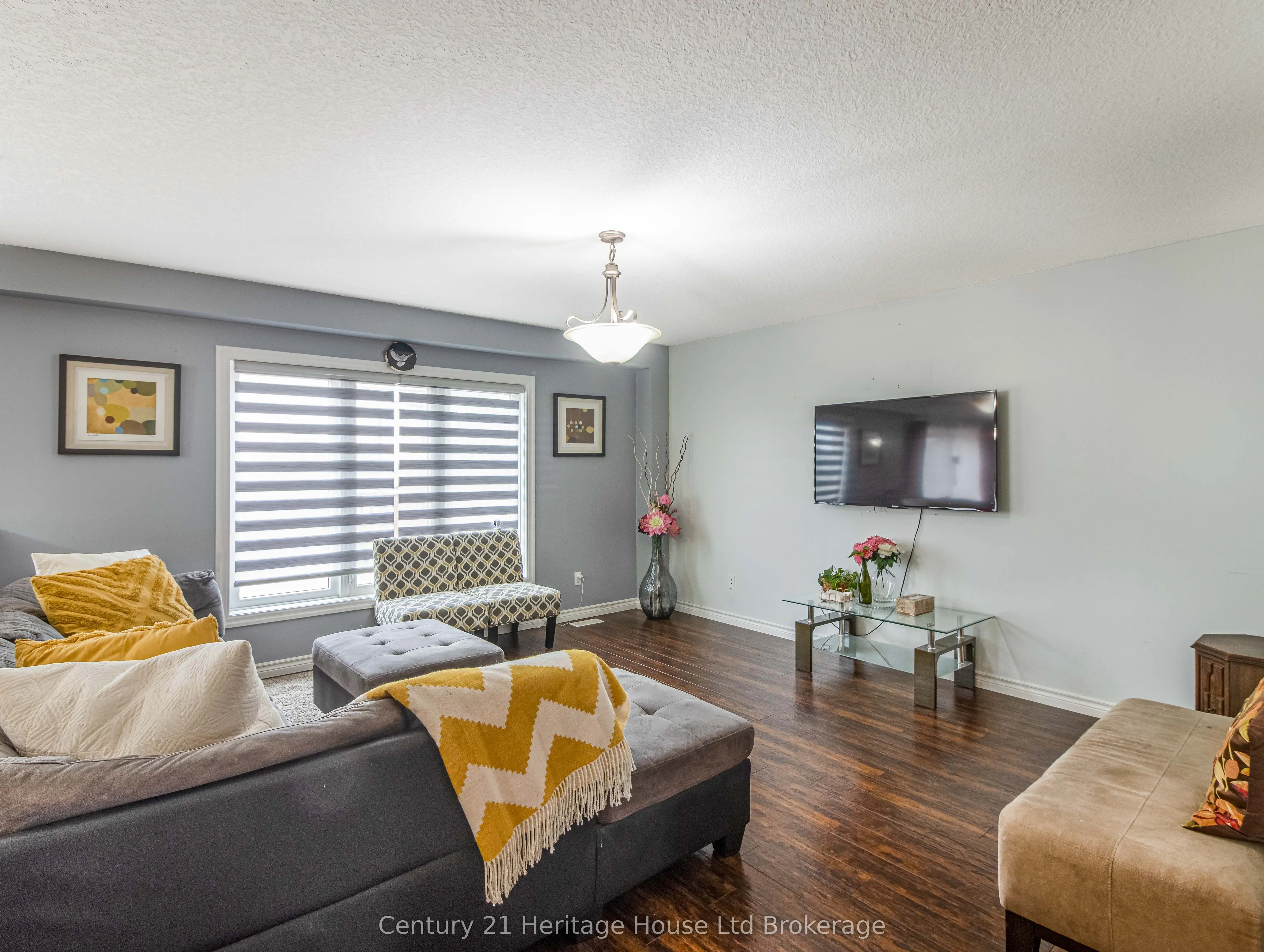 702 Frontenac Crescent