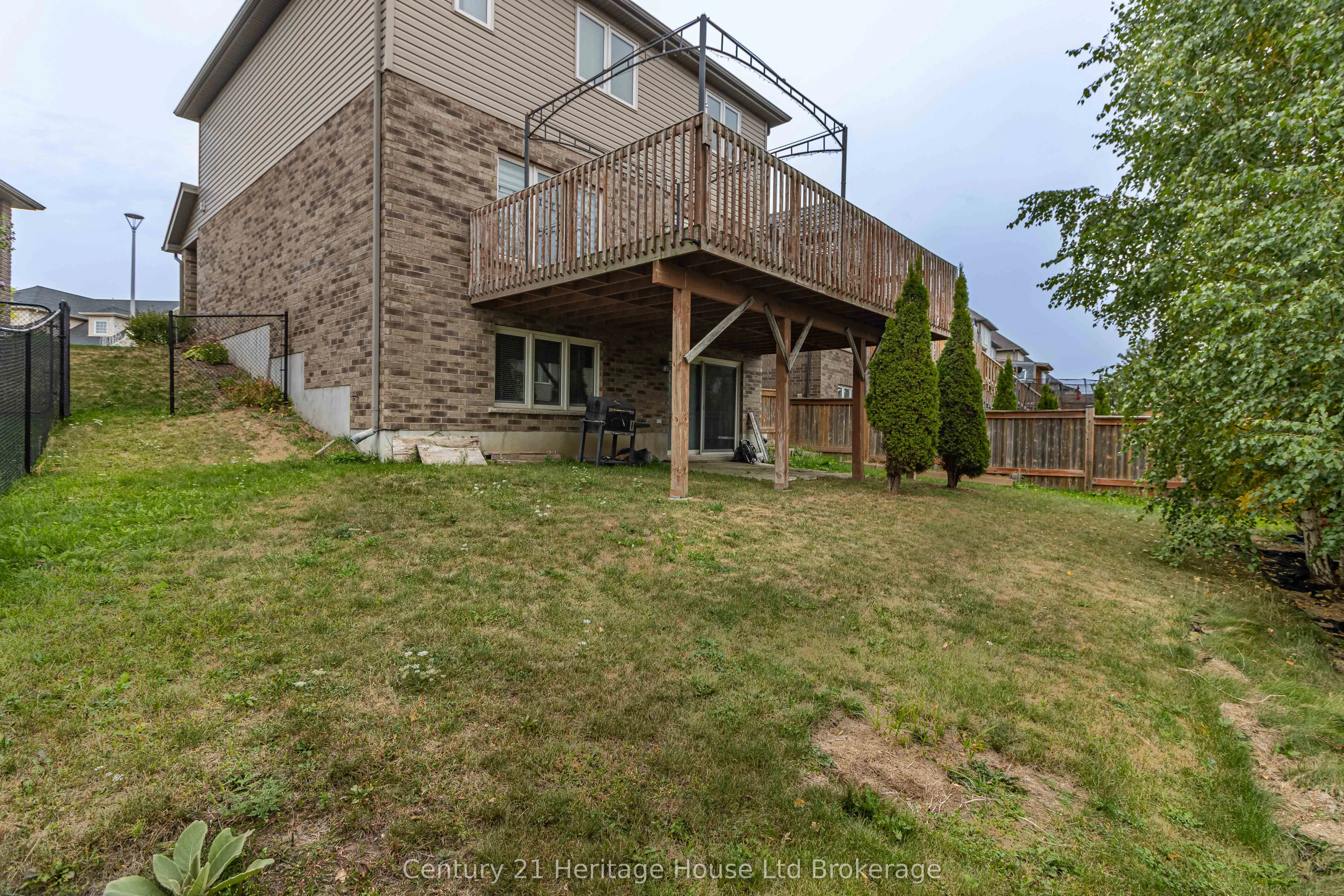 702 Frontenac Crescent