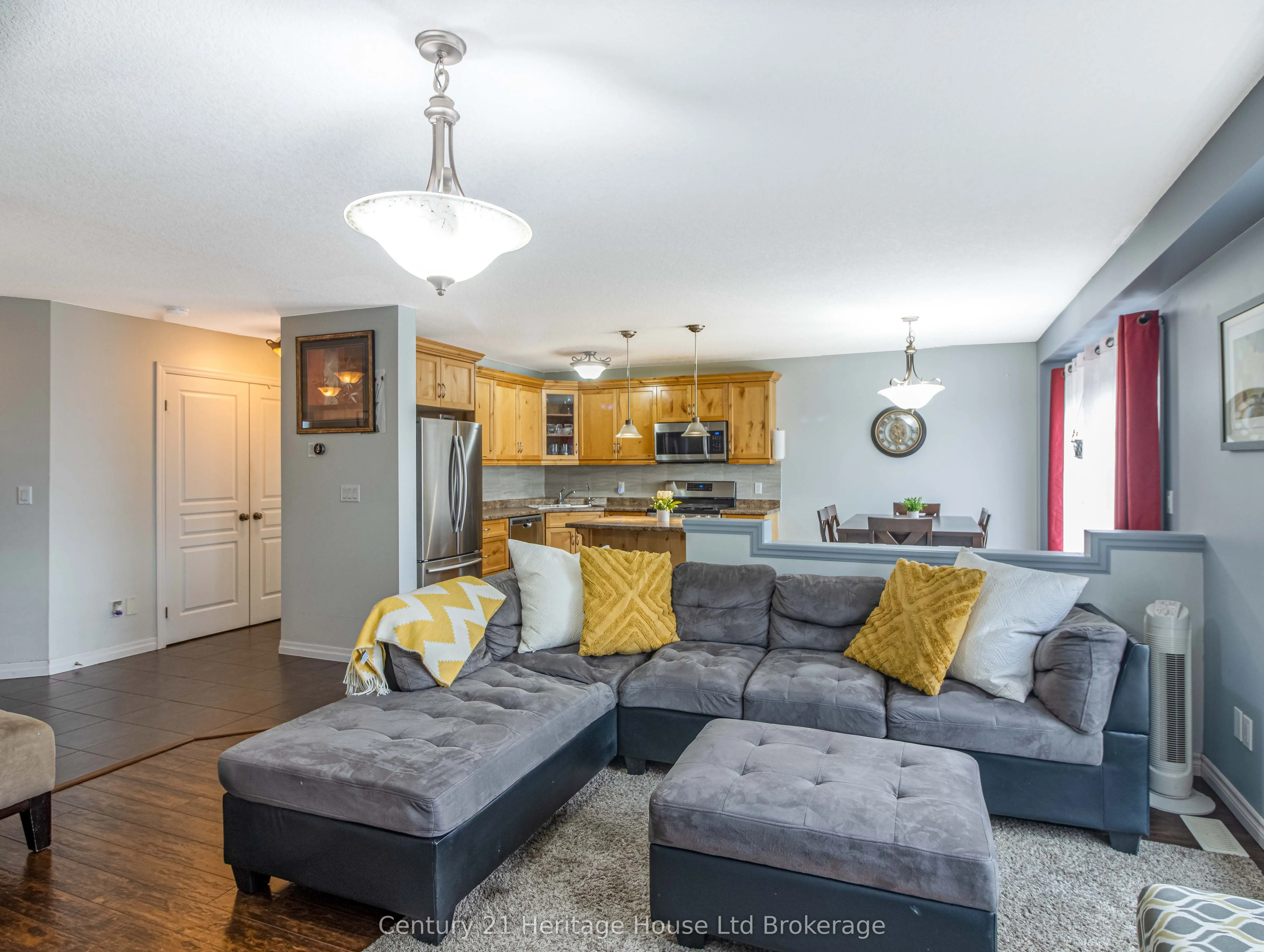 702 Frontenac Crescent