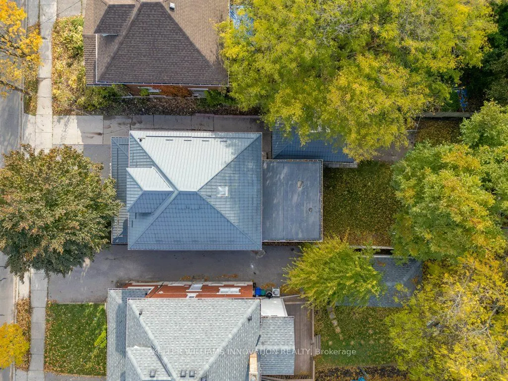 34 Stirling Avenue N