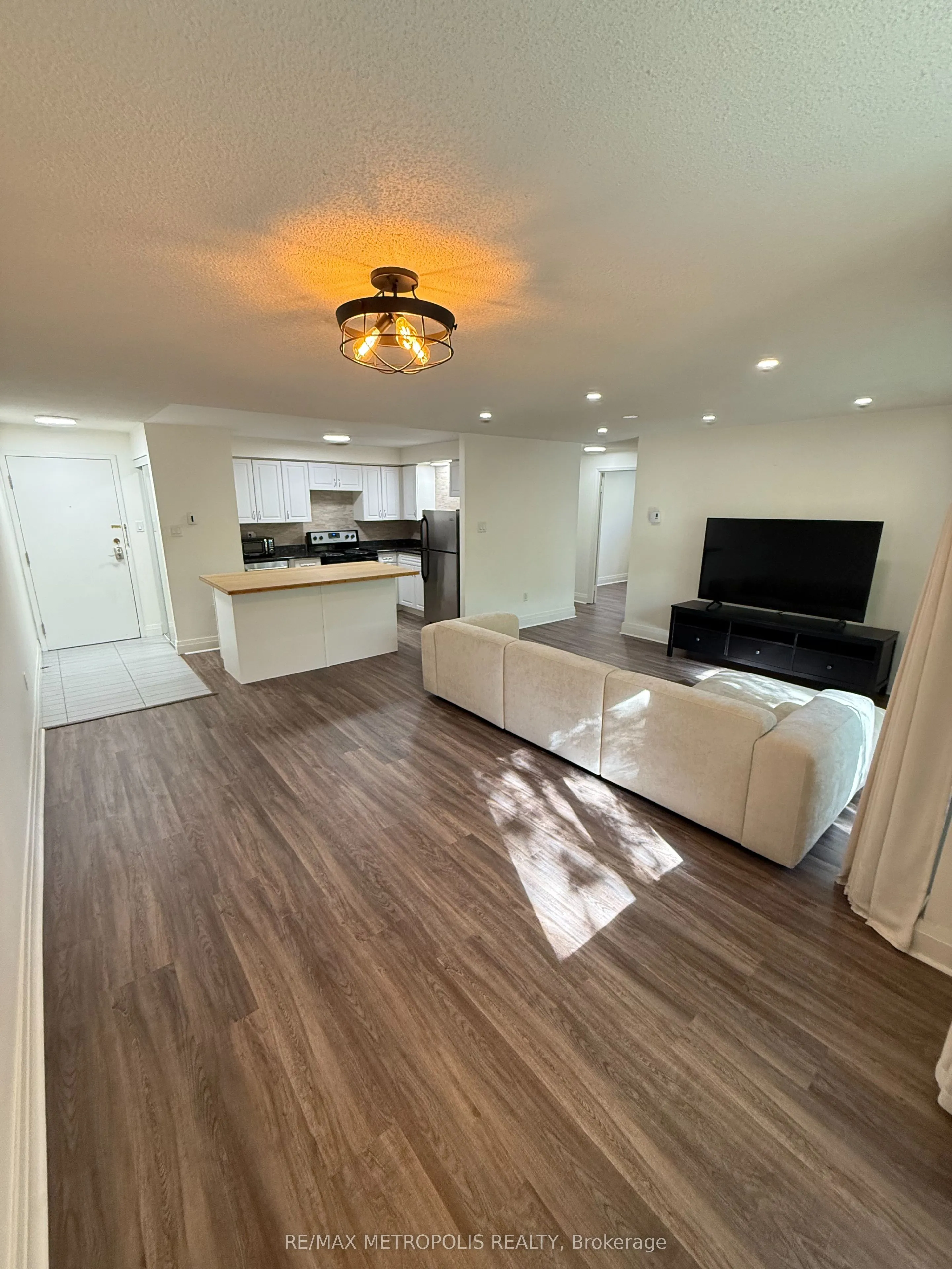 271 Eiwo Court, #201