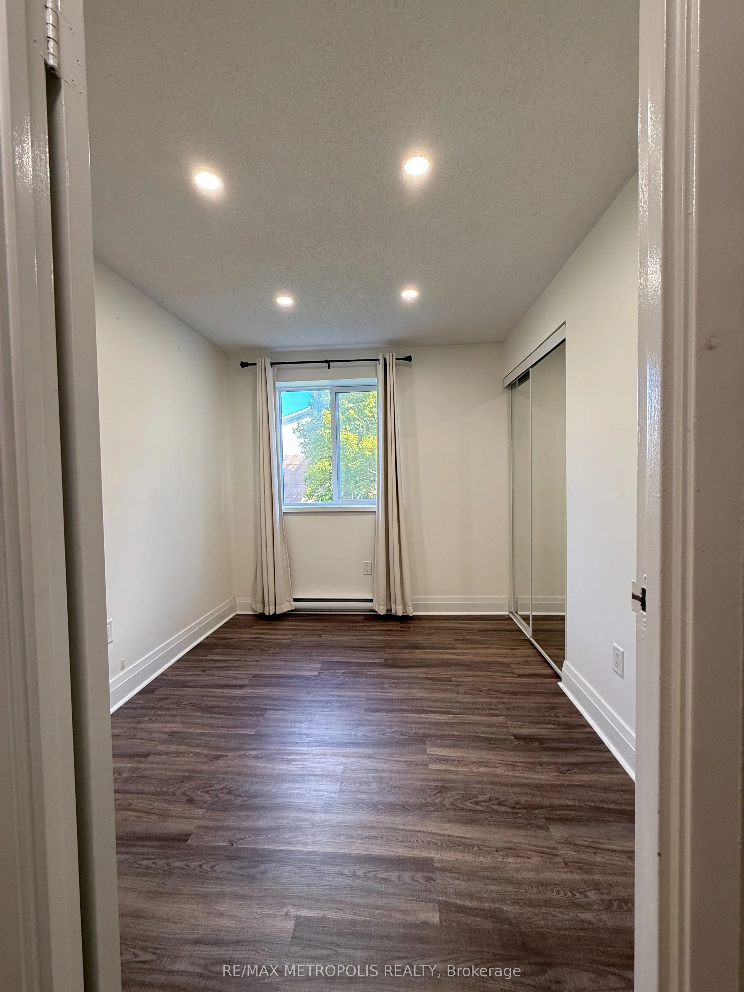 271 Eiwo Court, #201