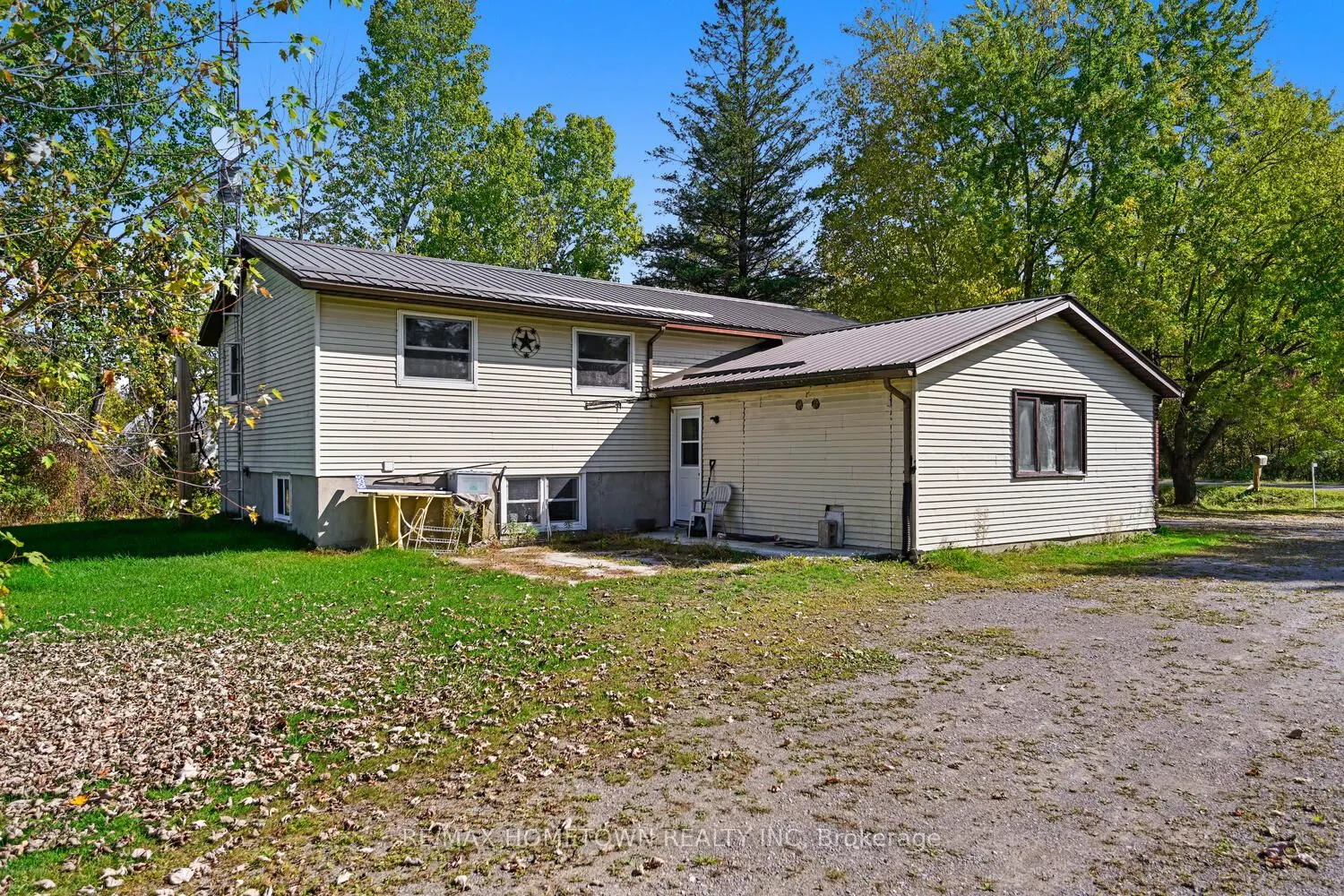6290 6th Concession Road