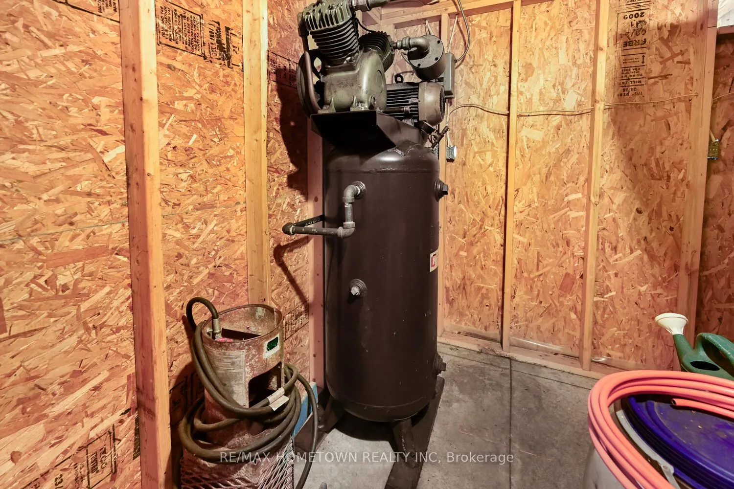 6290 6th Concession Road