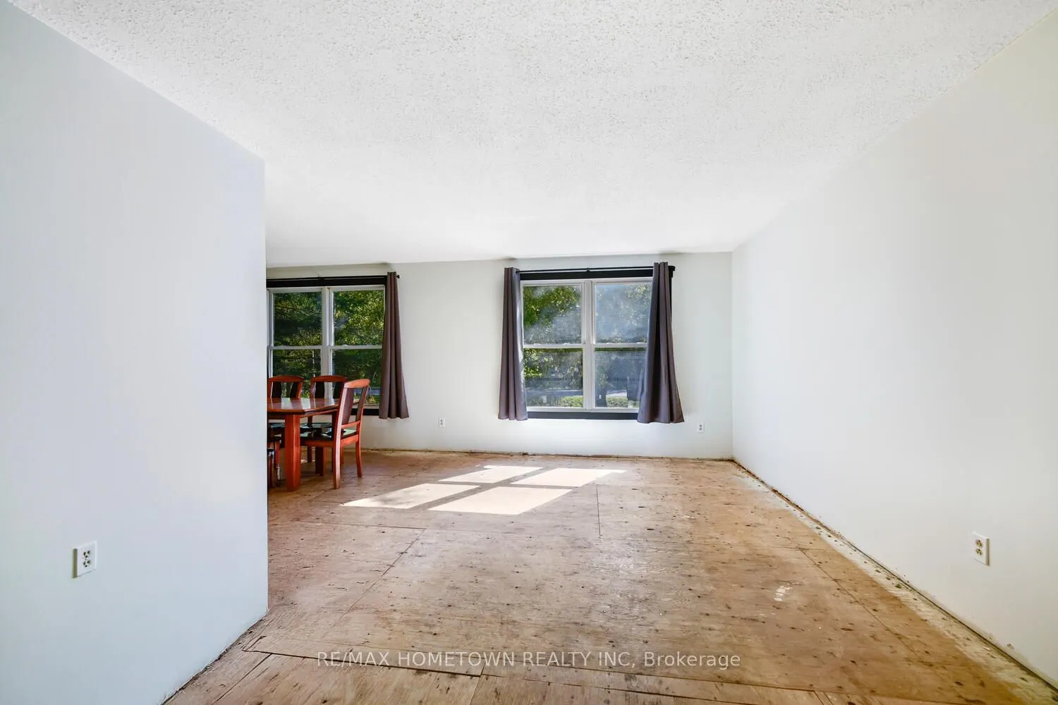 6290 6th Concession Road