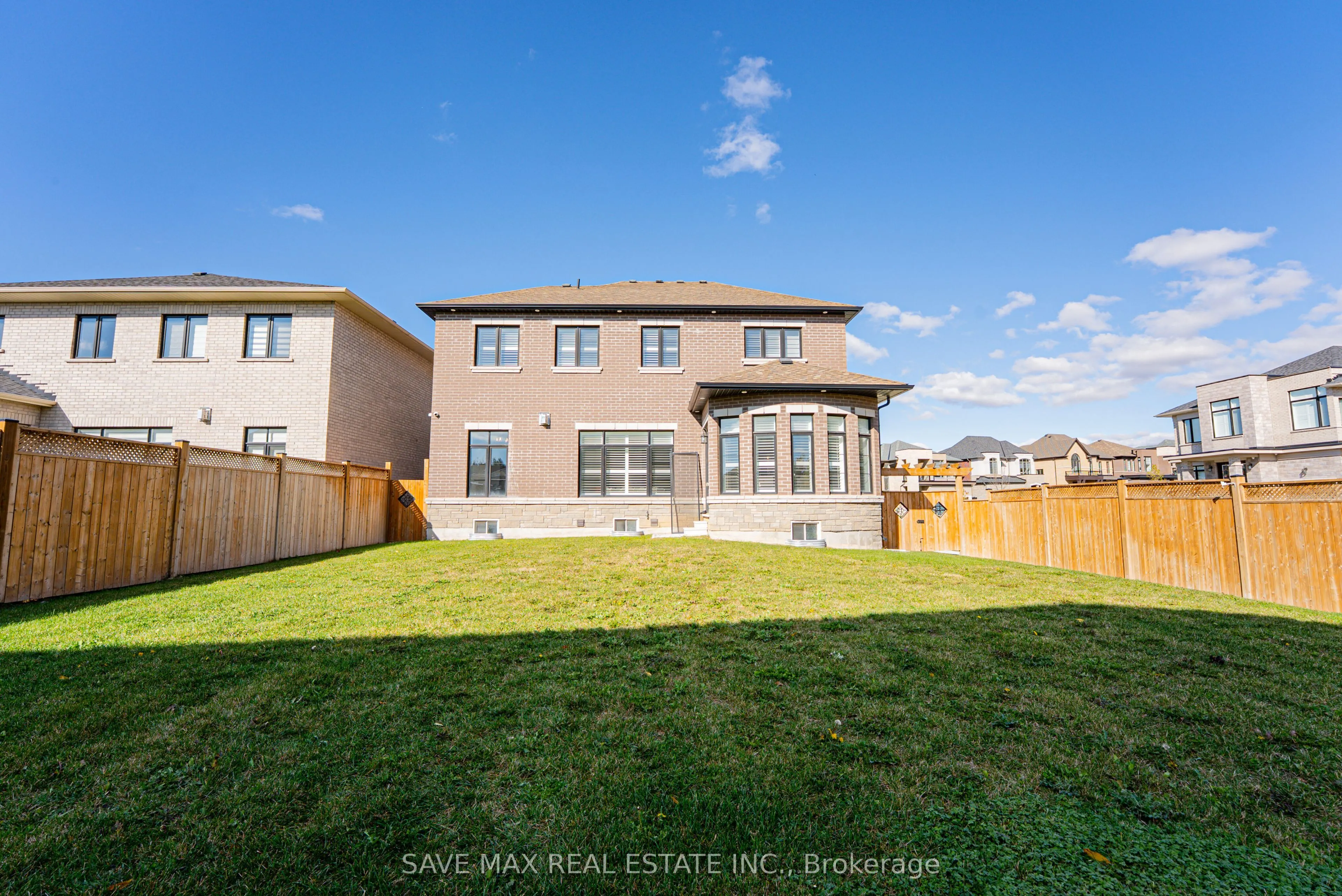 1250 UPPER THAMES Drive