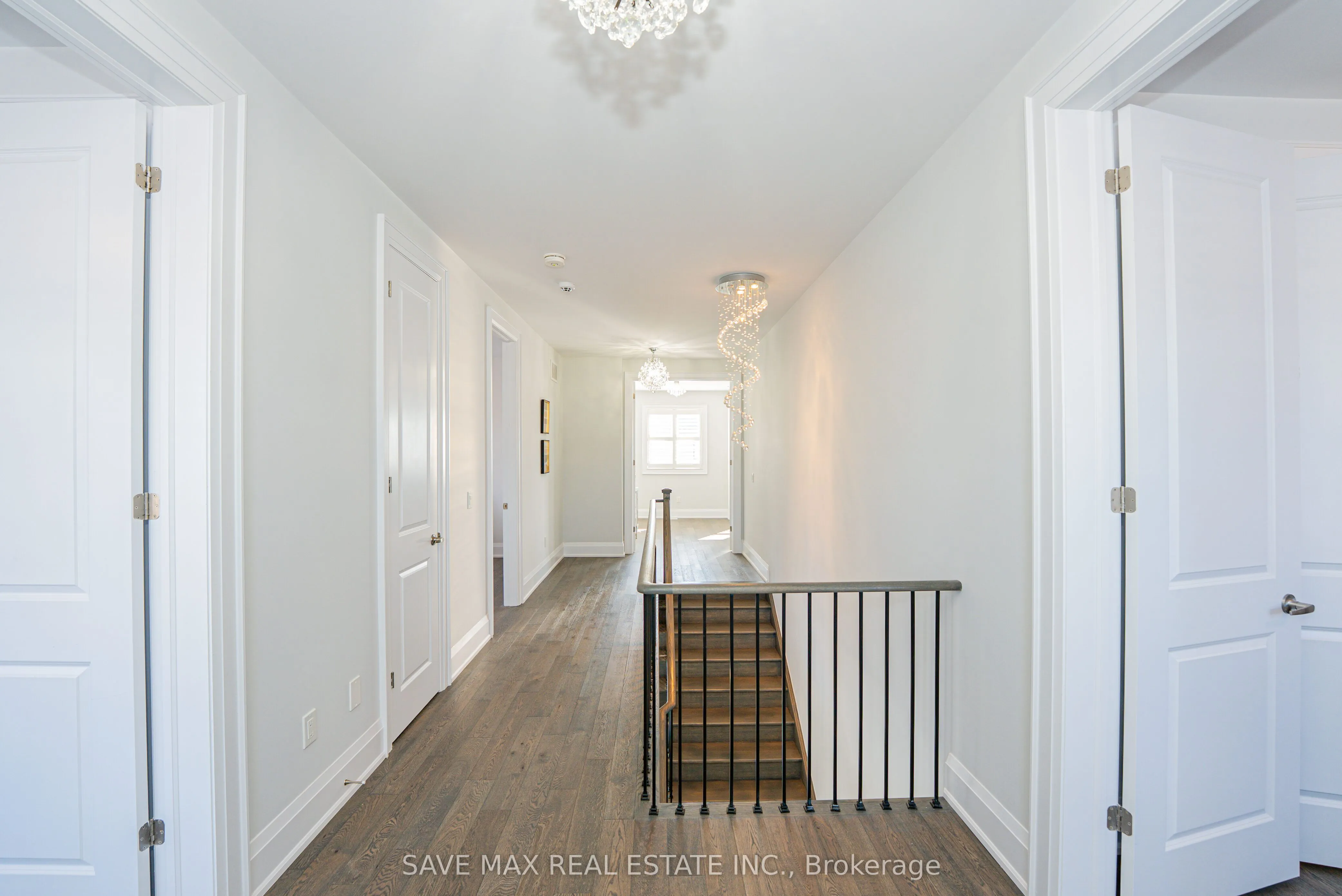 1250 UPPER THAMES Drive