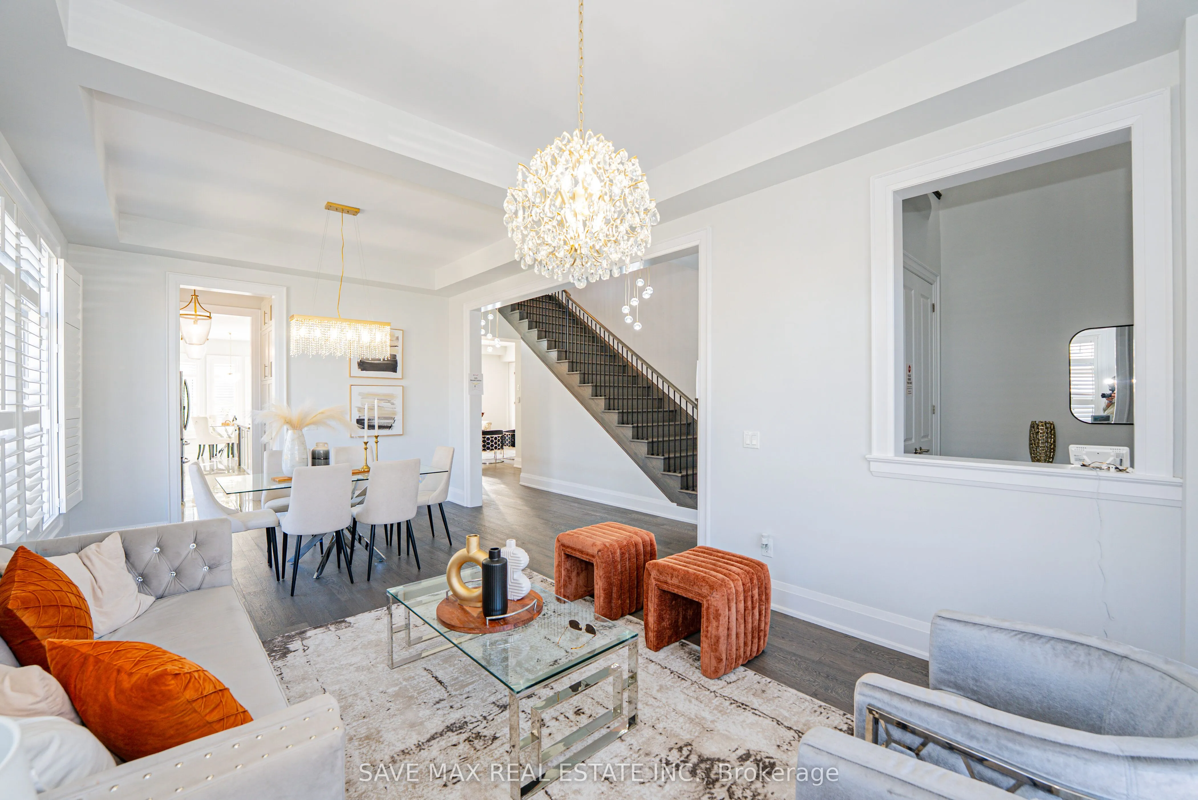 1250 UPPER THAMES Drive