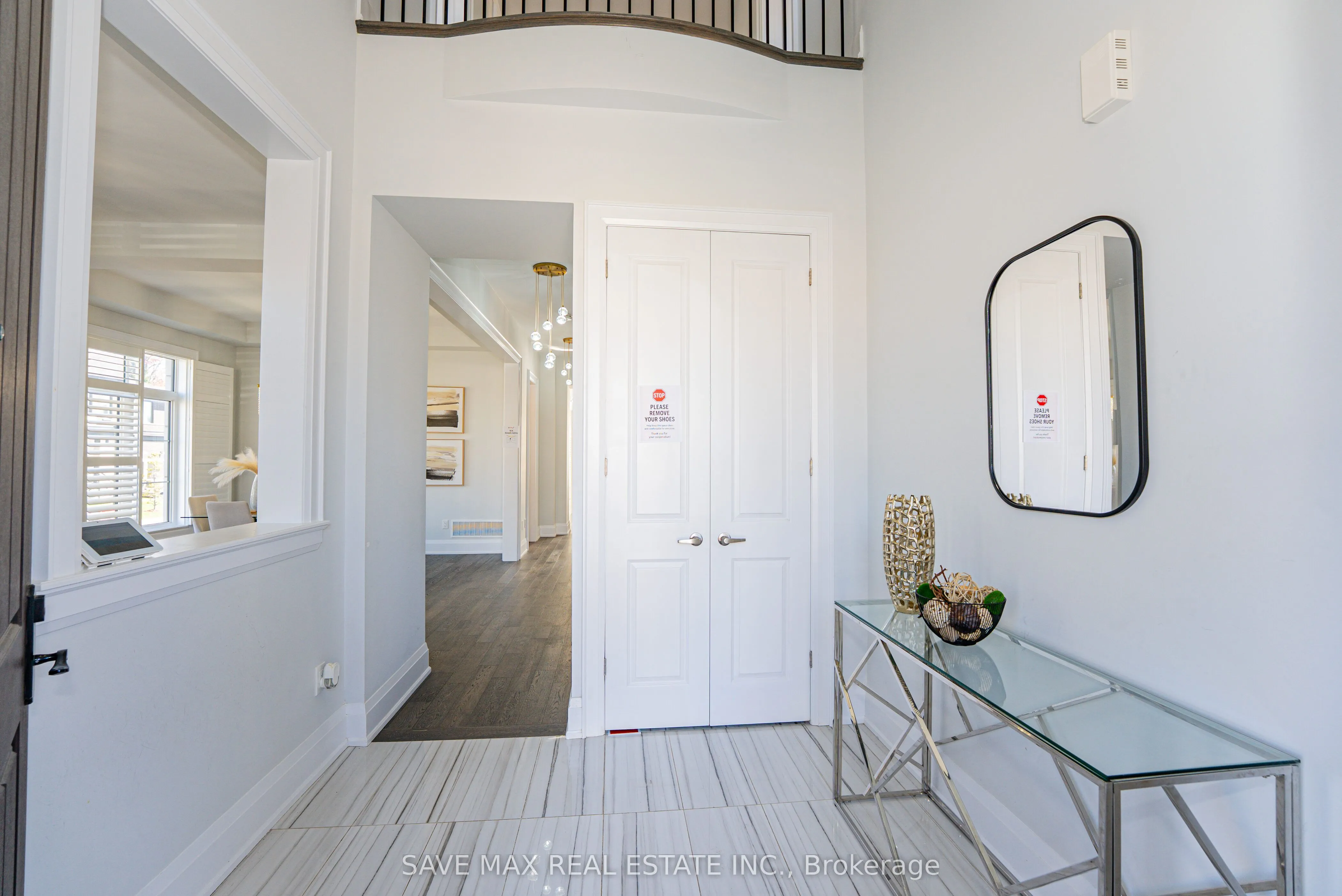 1250 UPPER THAMES Drive