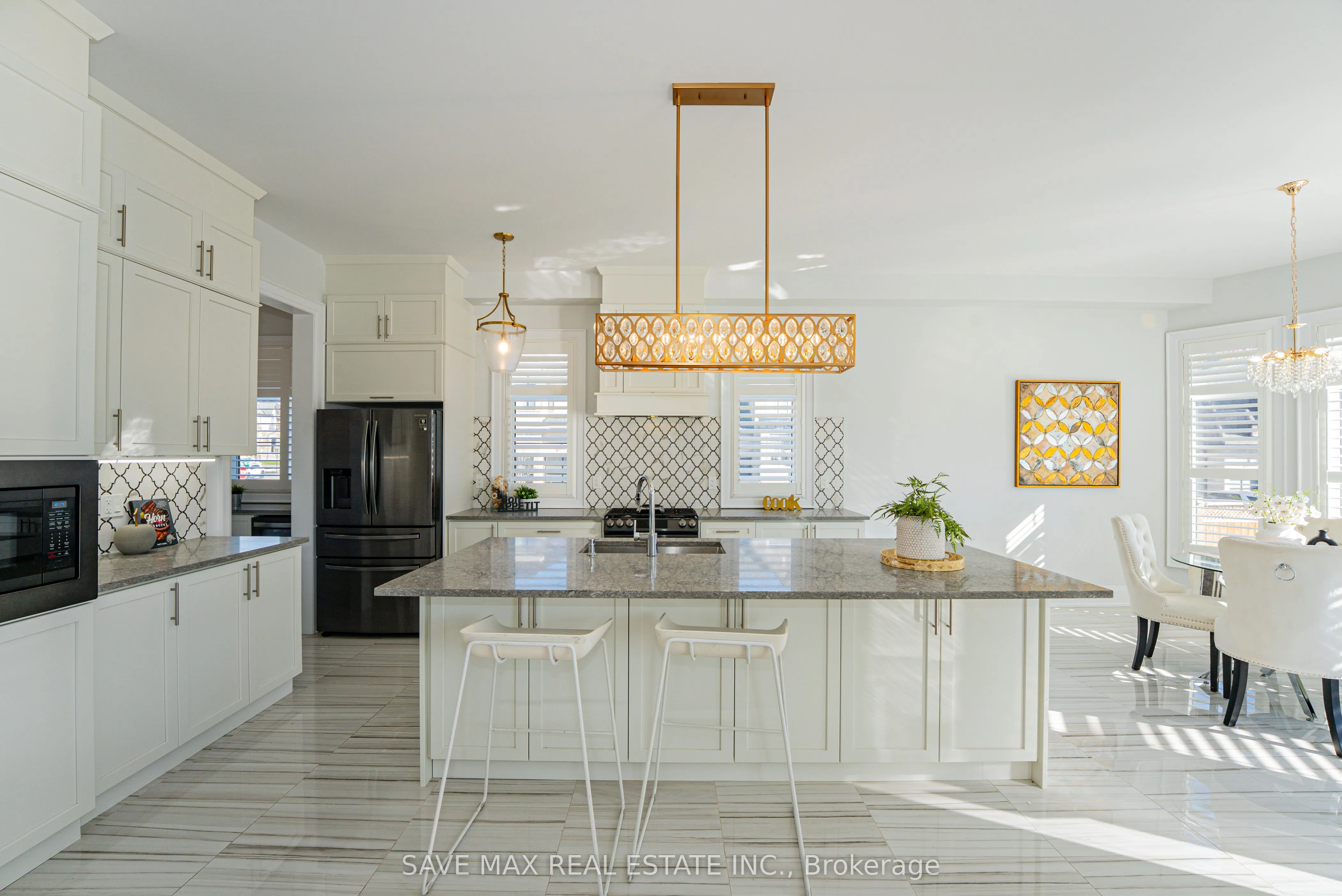 1250 UPPER THAMES Drive