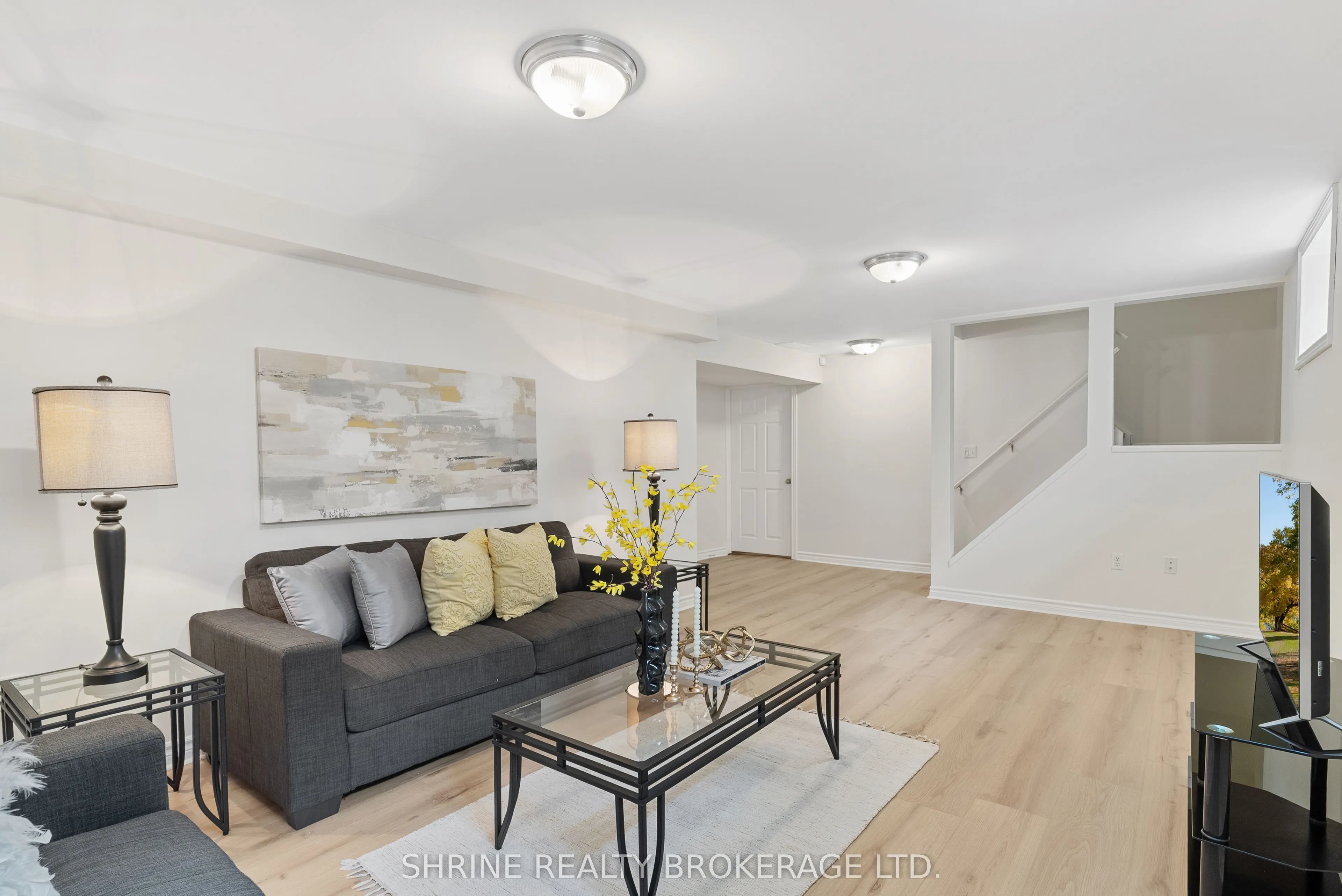 899 Bradshaw Crescent