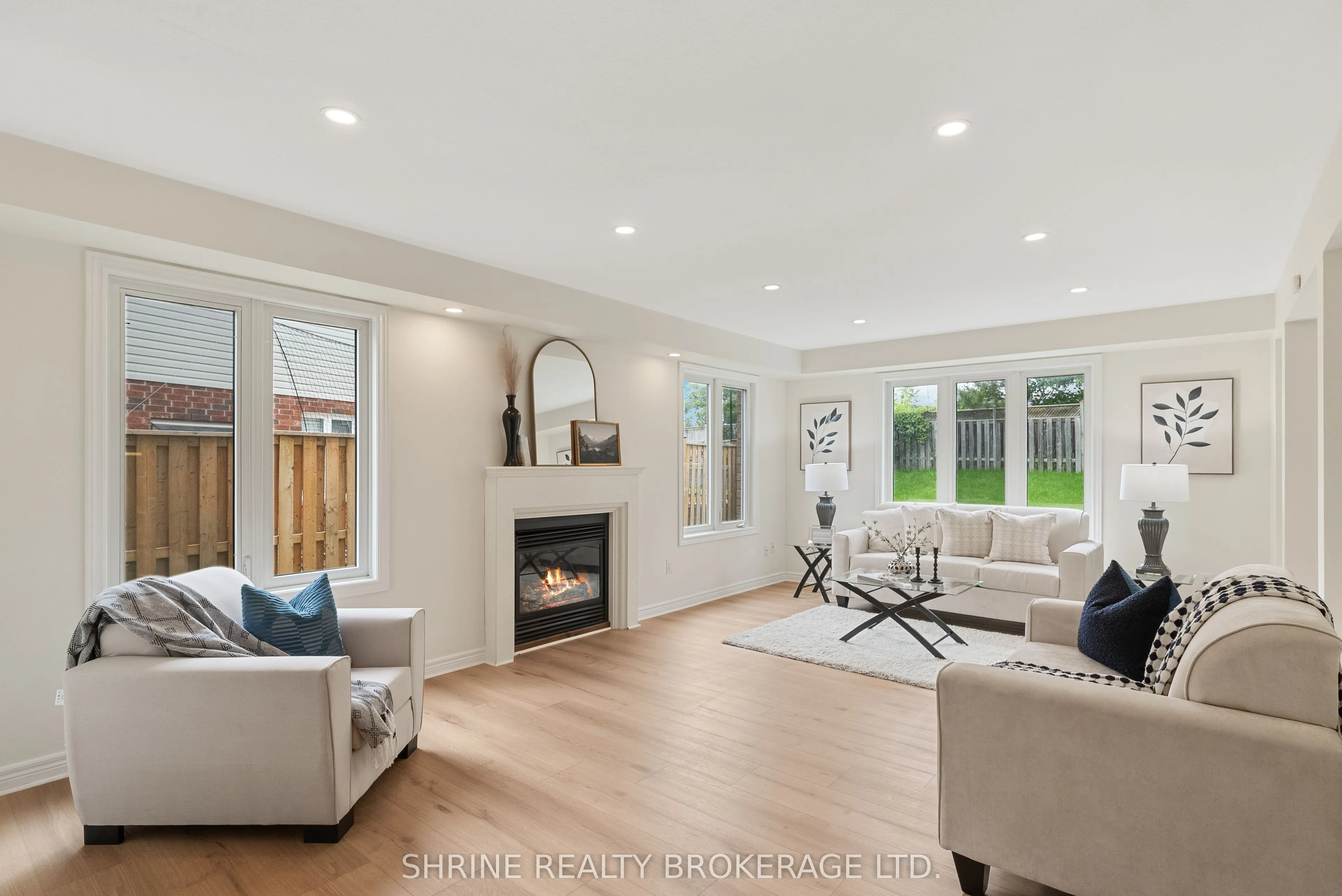 899 Bradshaw Crescent